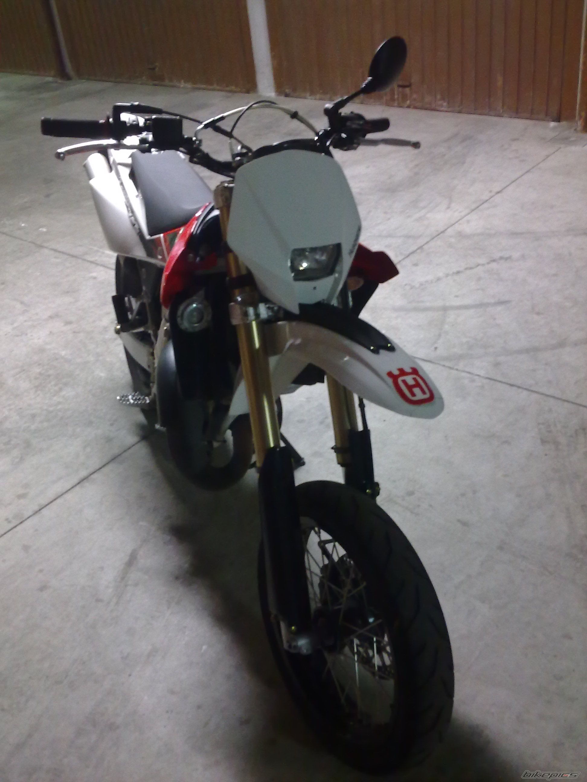 2009 HUSQVARNA SM 125 S | Picture 1882093 motorcycle photo