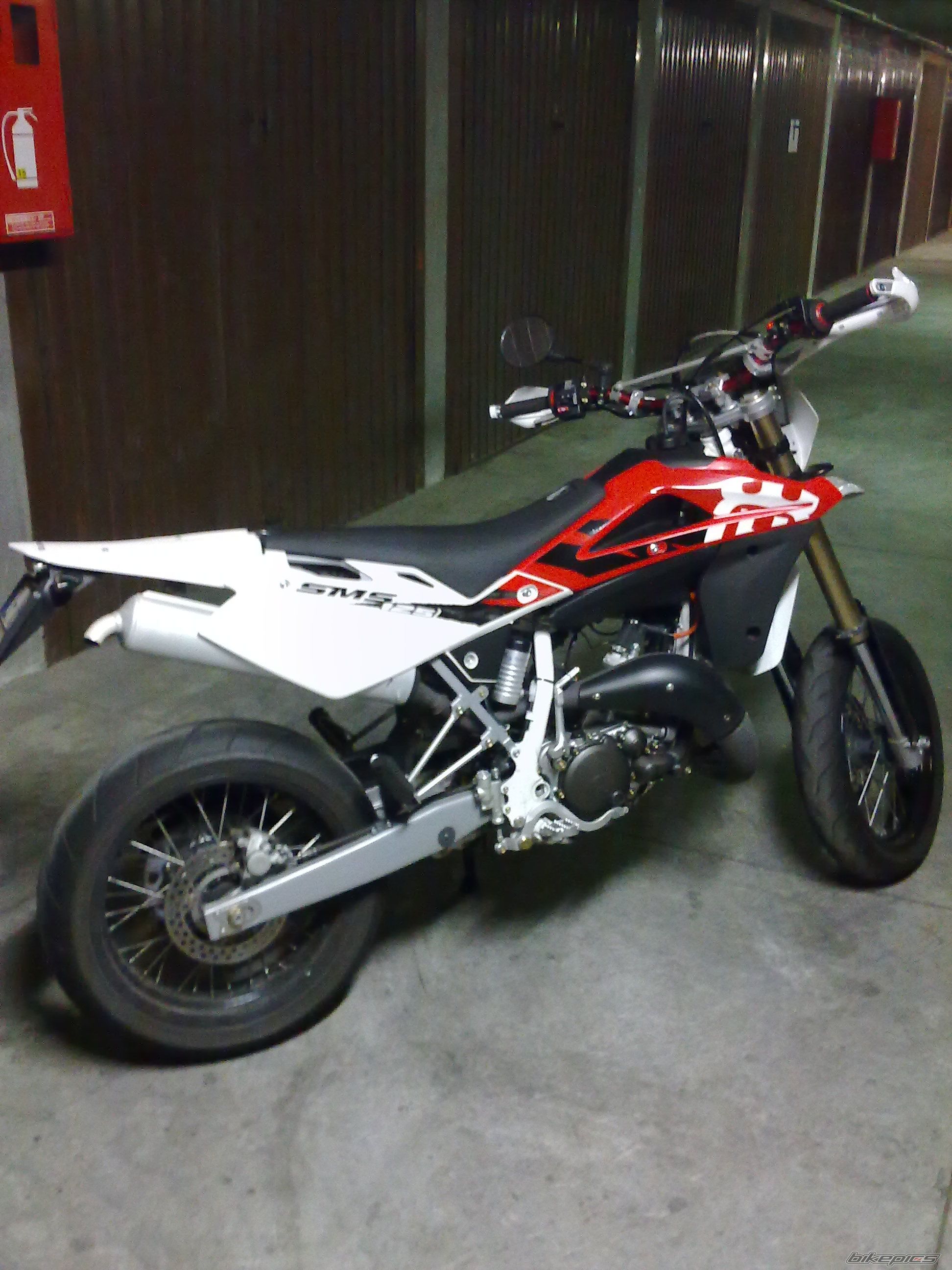 2009 HUSQVARNA SM 125 S | Picture 1883033 motorcycle photo