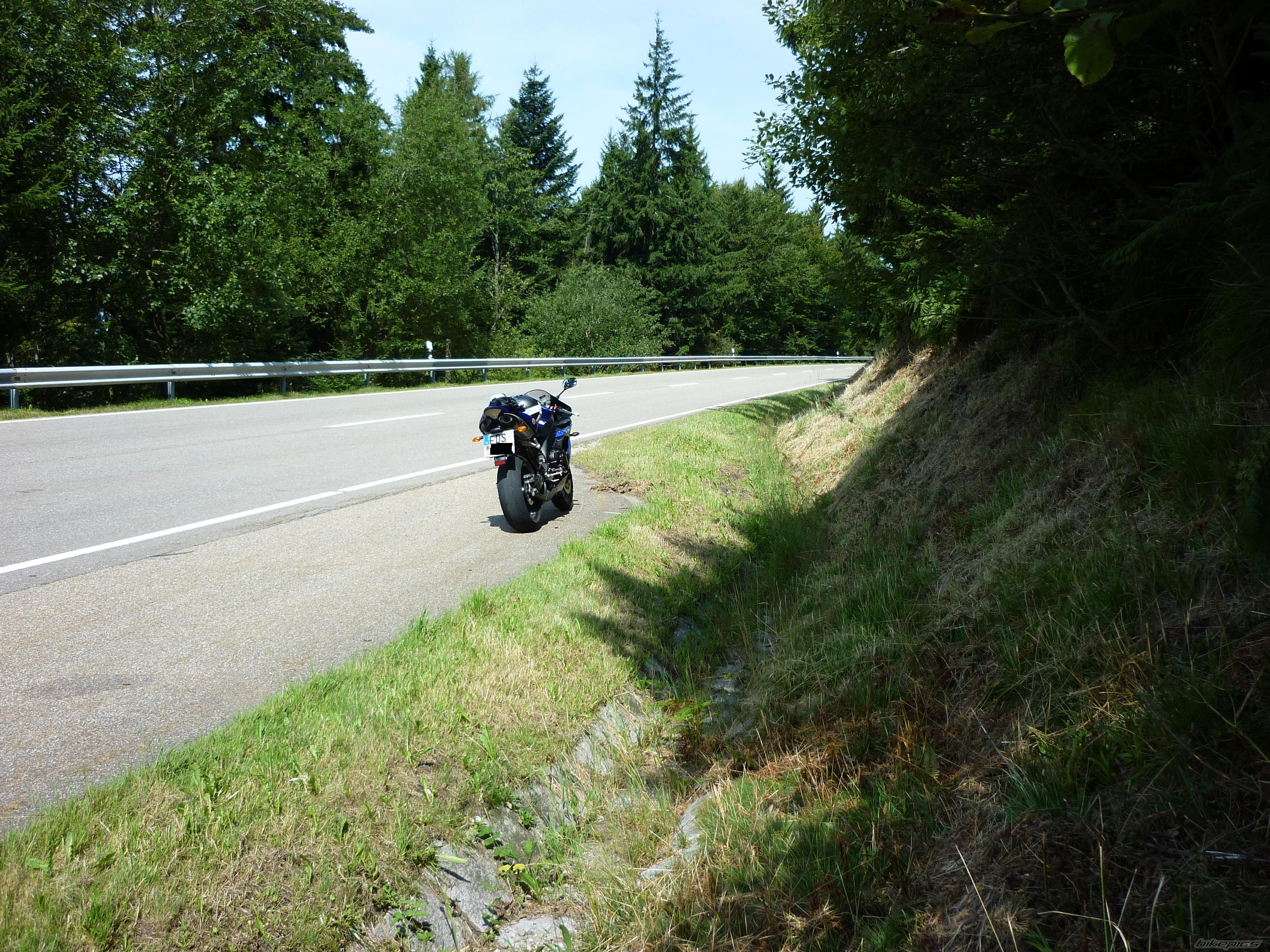2004 YAMAHA YZF R1 | Picture 1884840 motorcycle photo