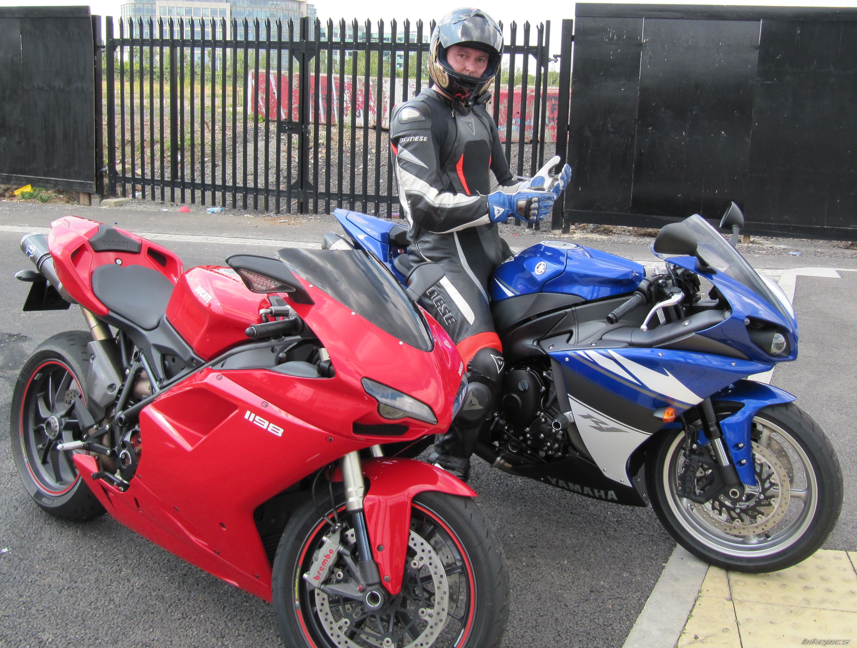 2009 YAMAHA YZF R1 | Picture 1885096 motorcycle photo