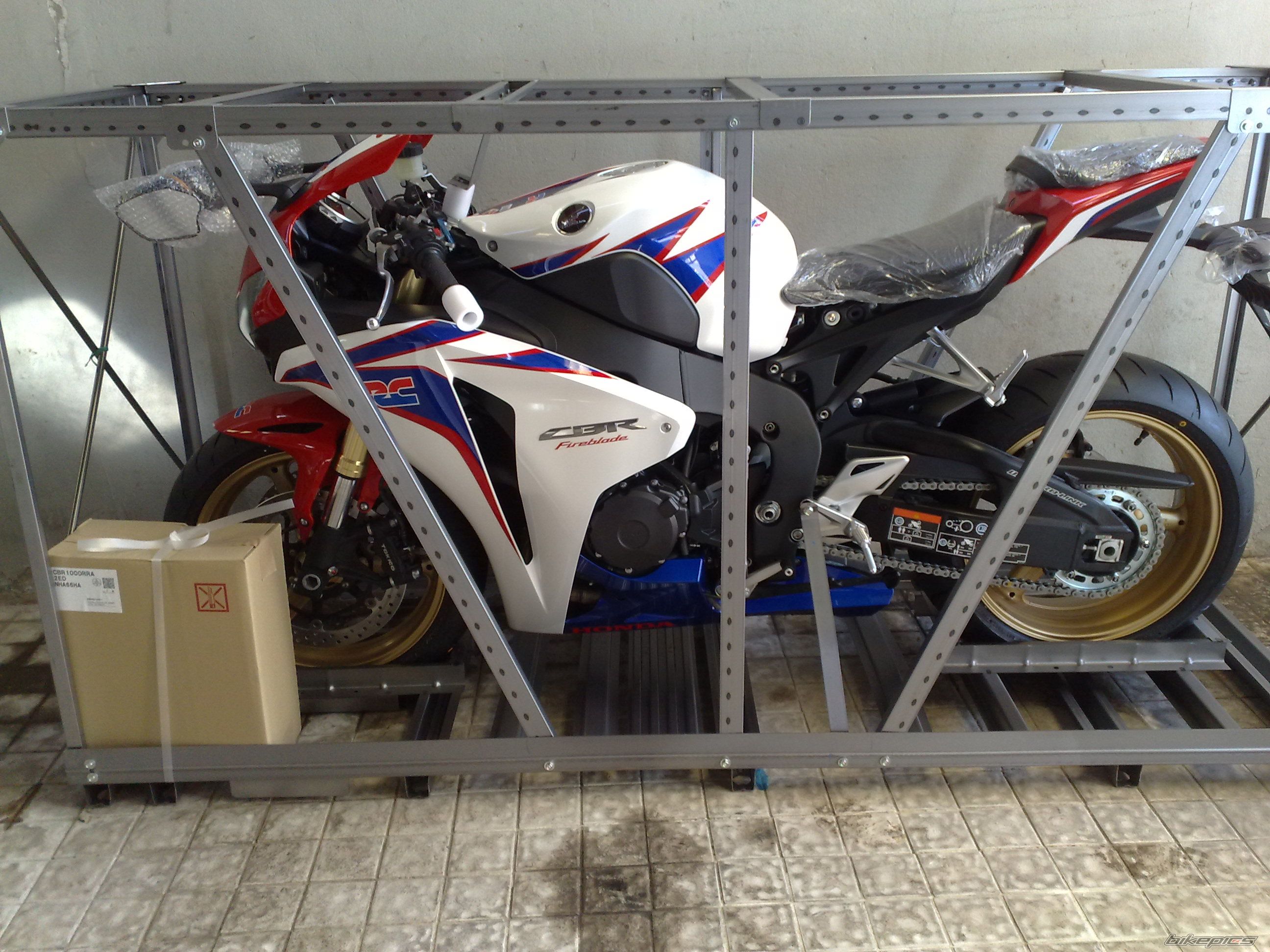 2010 HONDA CBR 1000  RR | Picture 1885939 motorcycle photo