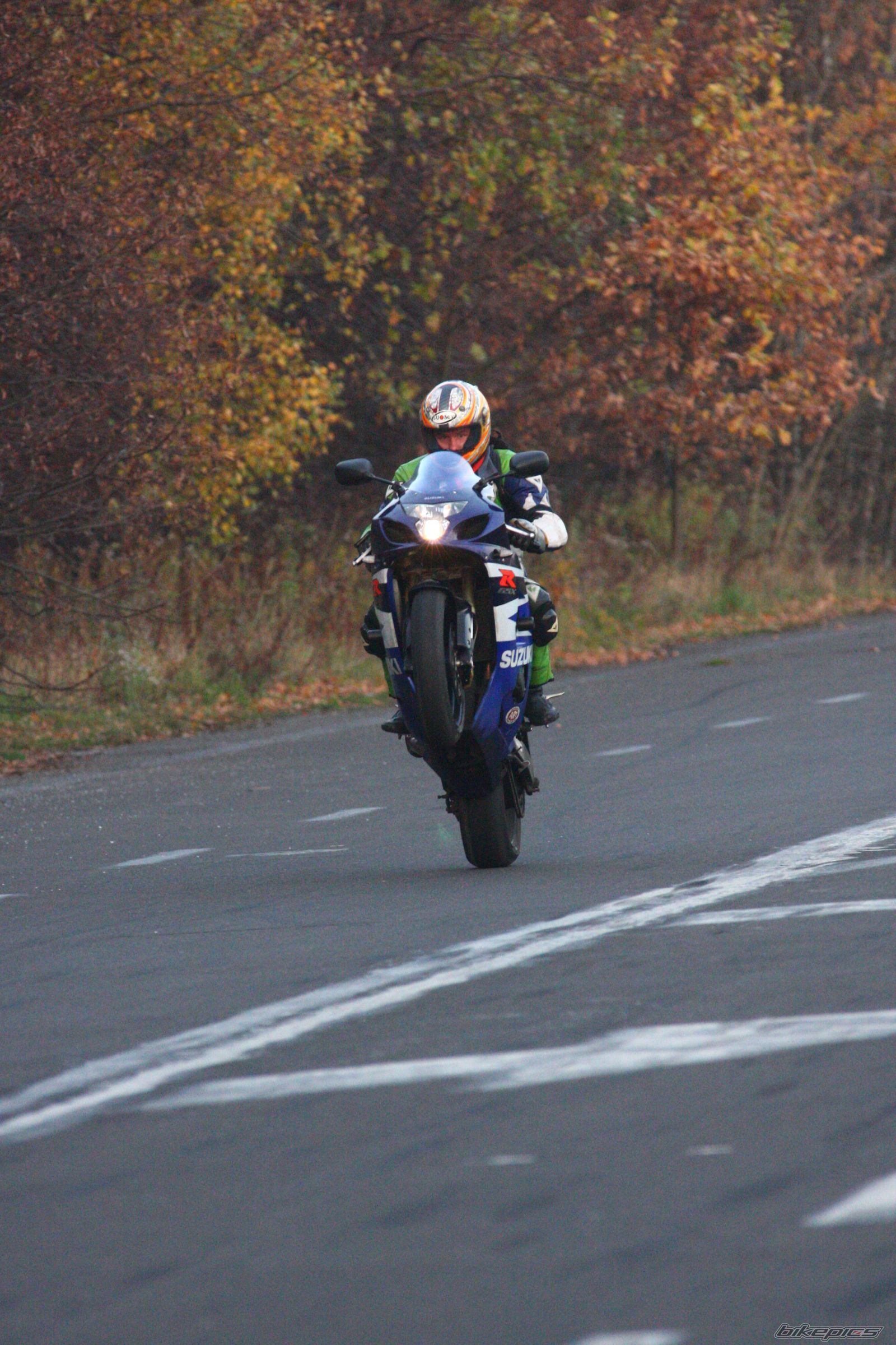 2004 SUZUKI GSX R 600 | Picture 1886926 motorcycle photo