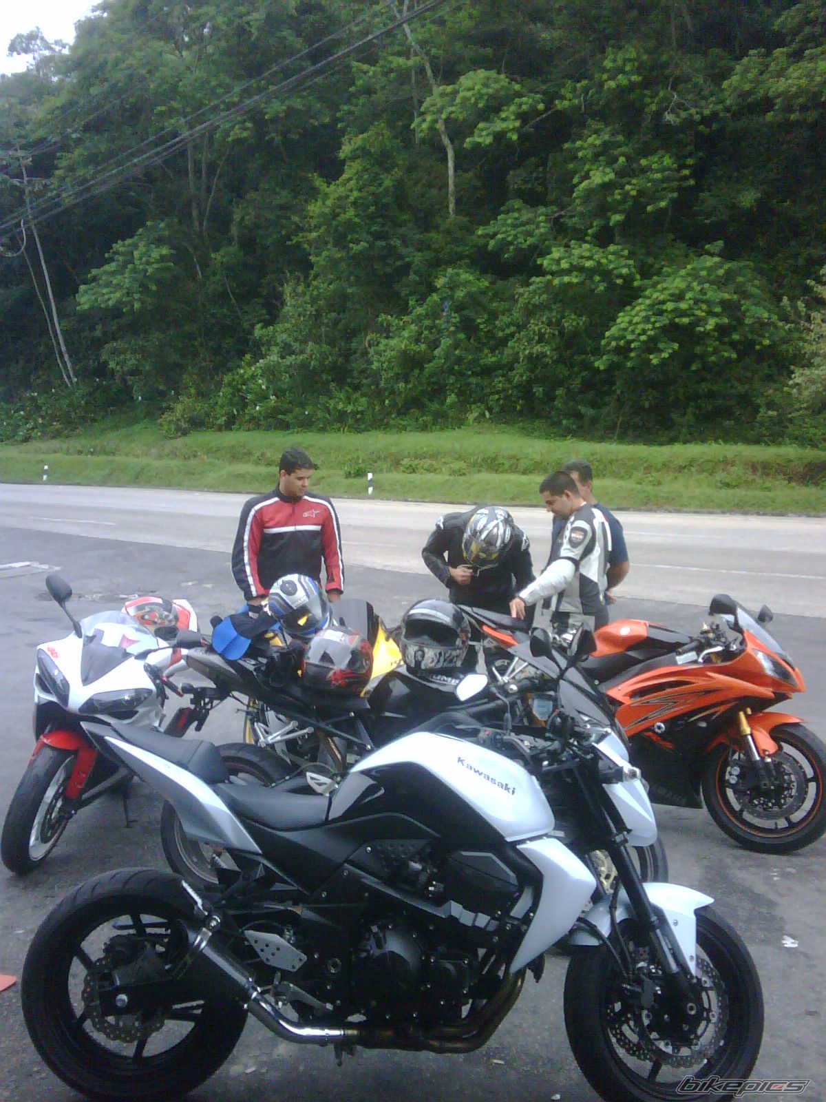 2010 KAWASAKI Z 750 | Picture 1887389 motorcycle photo