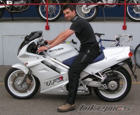 1990 HONDA VFR 750 | Picture 1887717 motorcycle photo