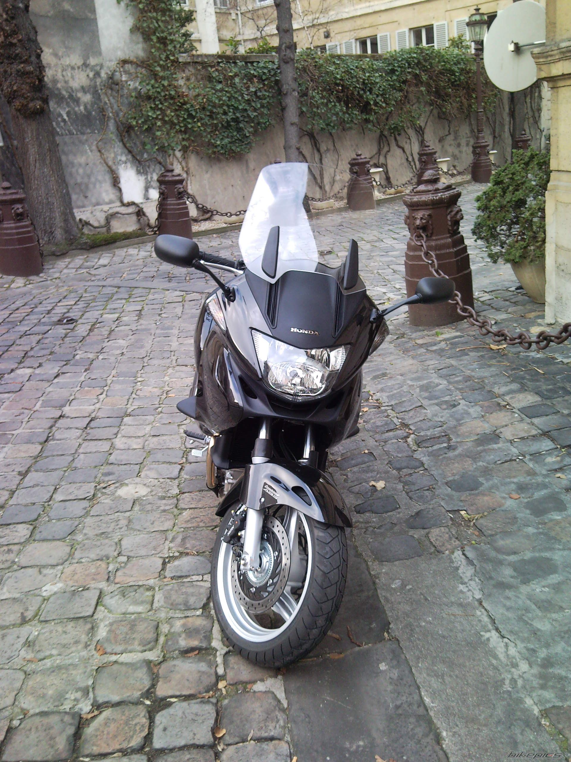 2010 HONDA NT 700 V DEAUVILLE | Picture 1888032 motorcycle photo