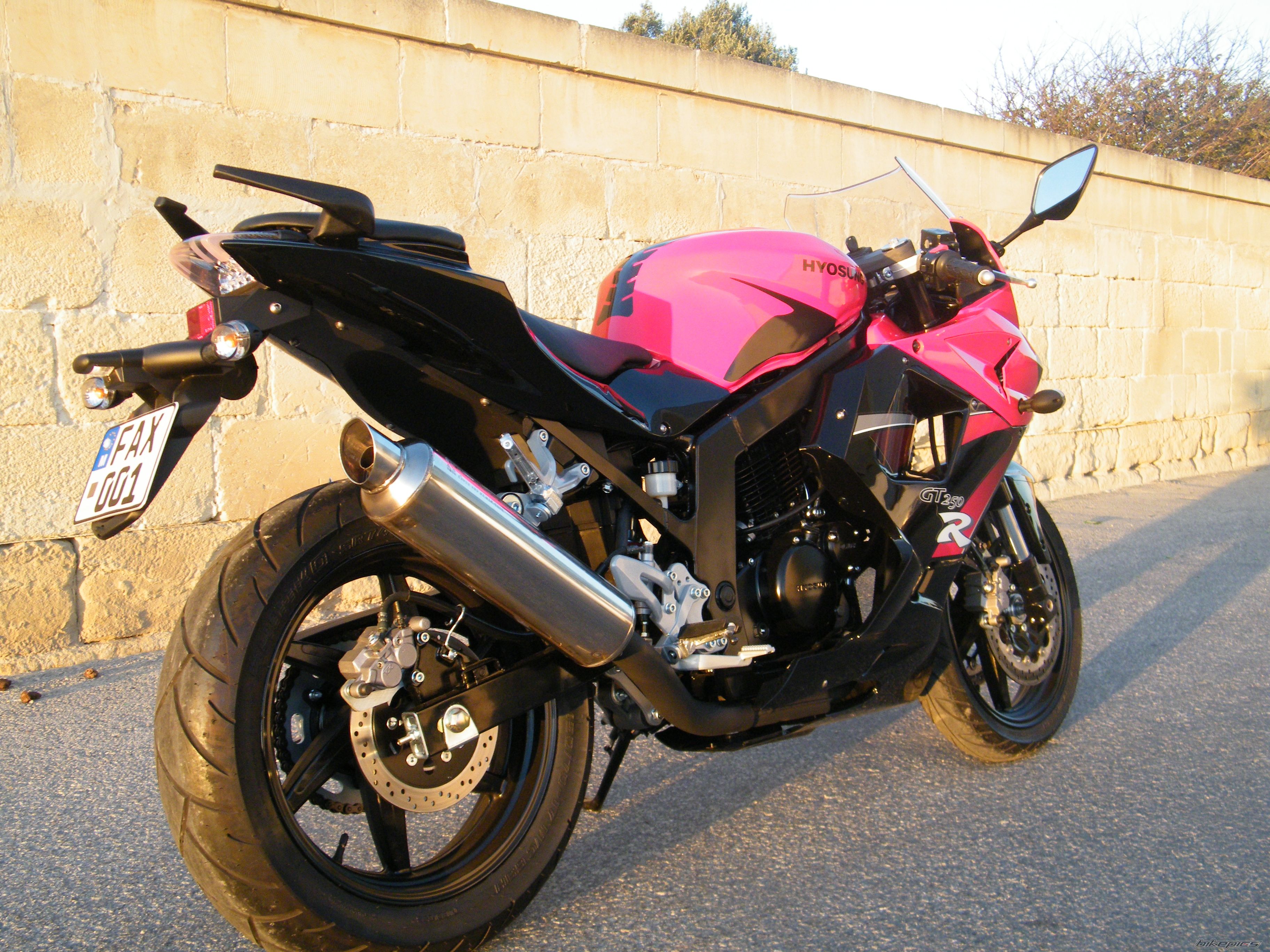 2010 HYOSUNG GT 250 R COMET | Picture 1889484 motorcycle photo