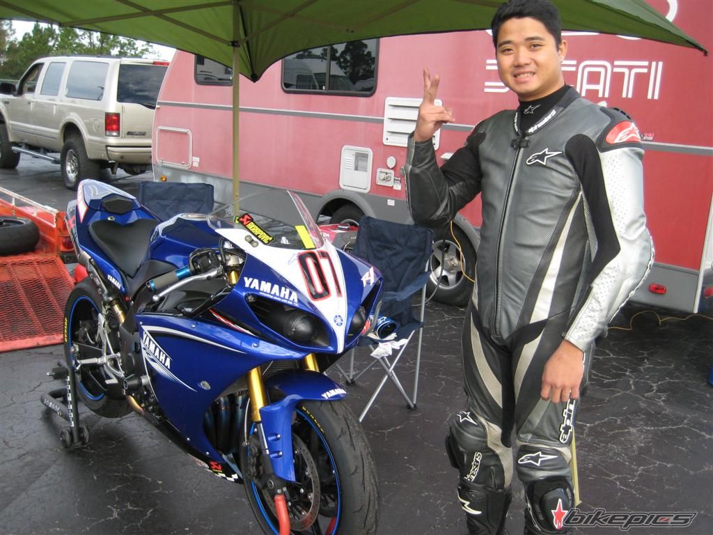 2009 YAMAHA YZF R1 | Picture 1891926 motorcycle photo