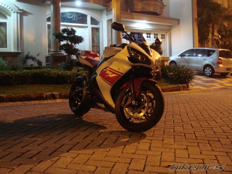 2008 YAMAHA YZF R1 | Picture 1894967 motorcycle photo