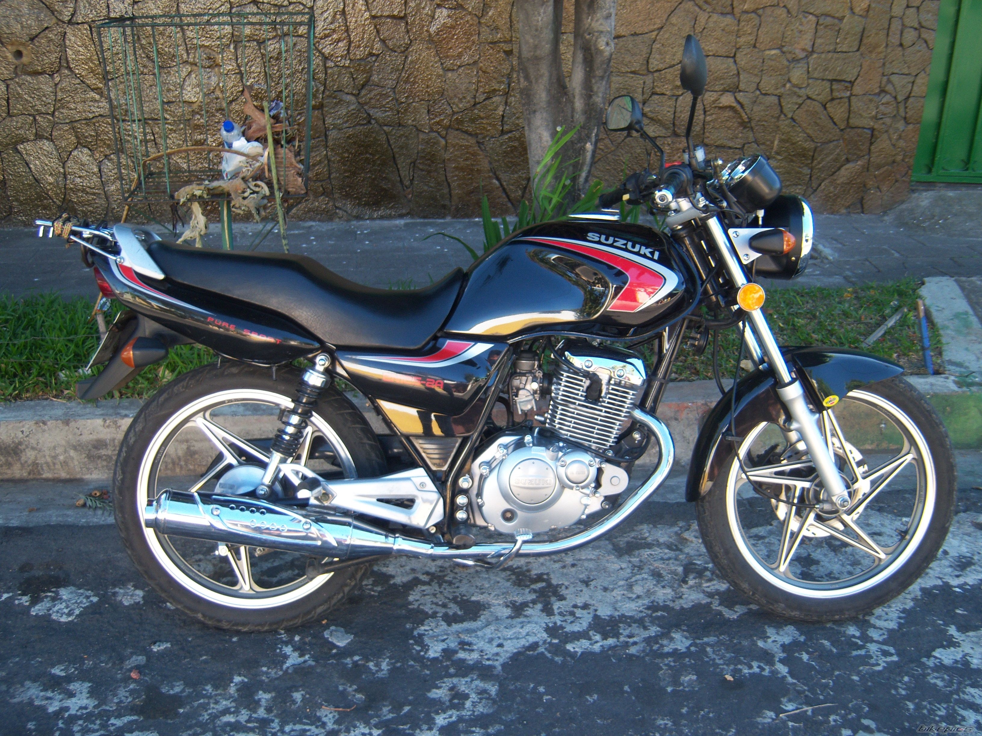 2009 SUZUKI EN 125 | Picture 1895560 motorcycle photo