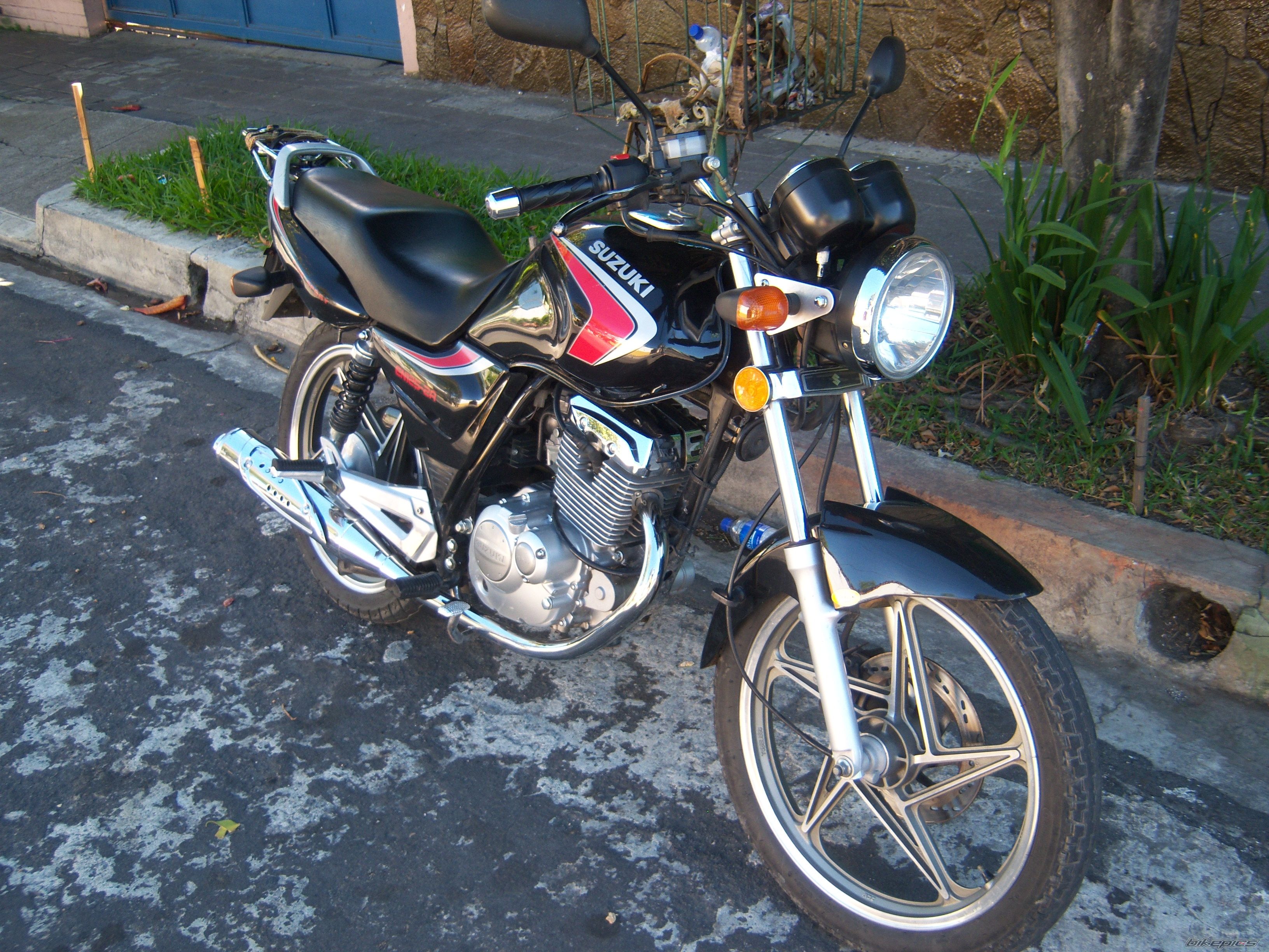 2009 SUZUKI EN 125 | Picture 1895564 motorcycle photo
