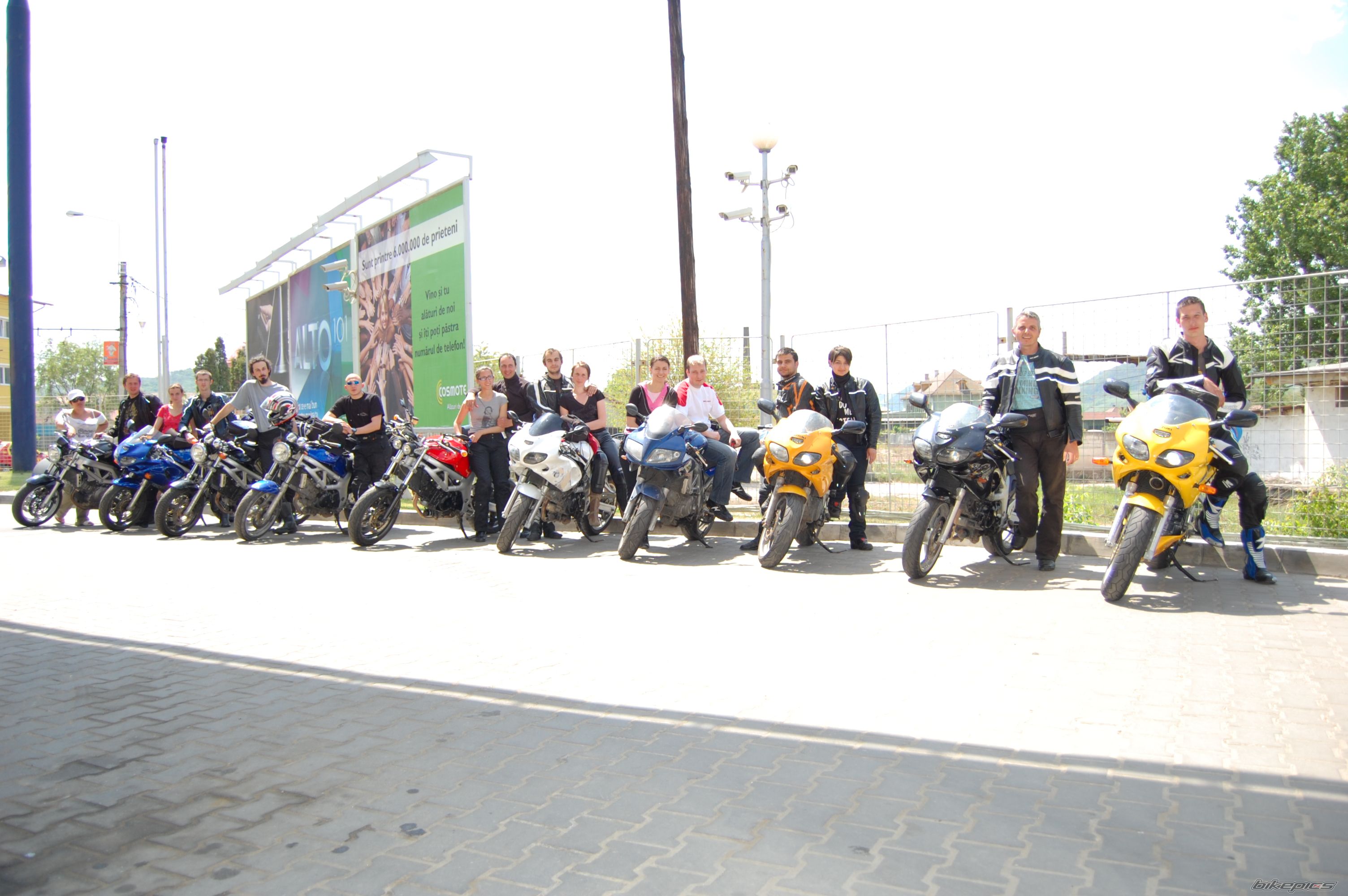 2002 SUZUKI SV 650S | Picture 1897132 motorcycle photo