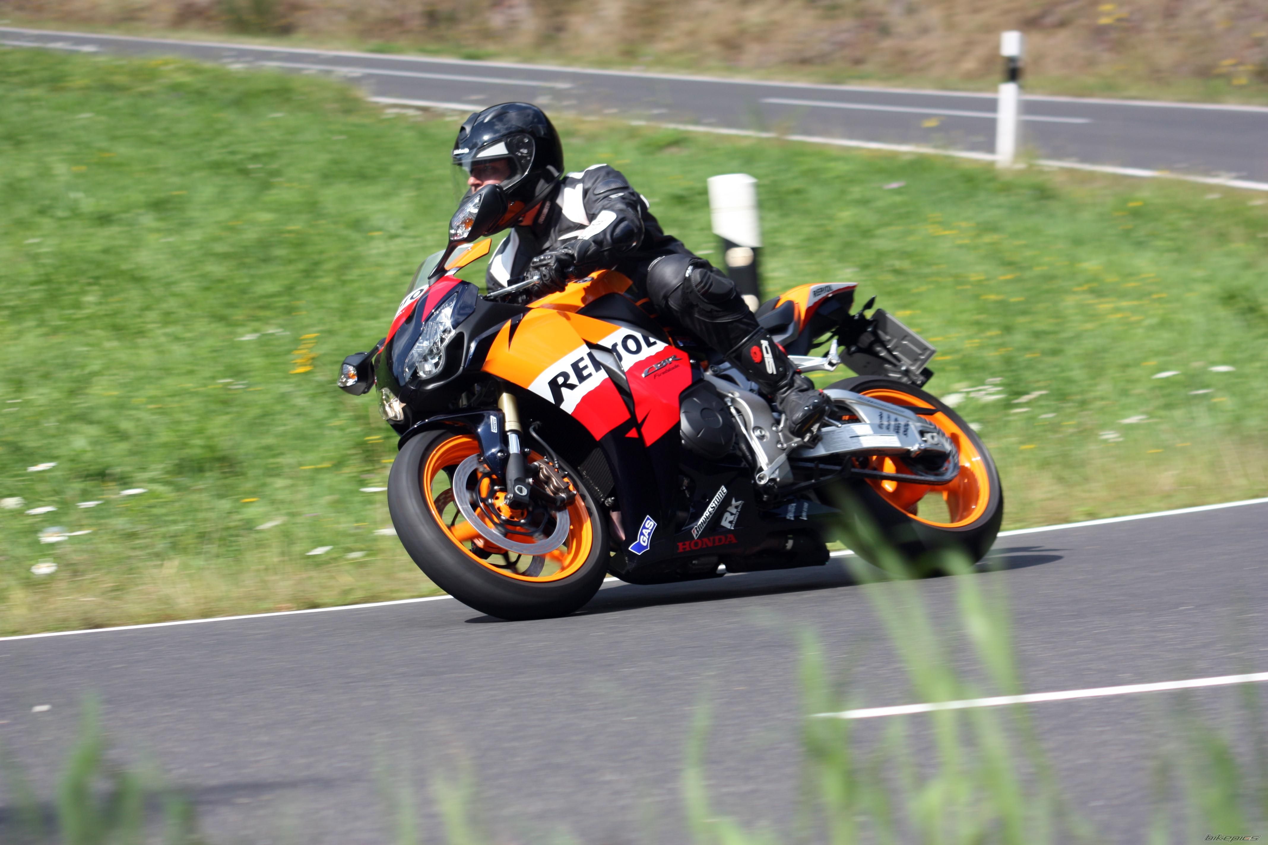 2009 HONDA CBR 1000  RR | Picture 1898554 motorcycle photo