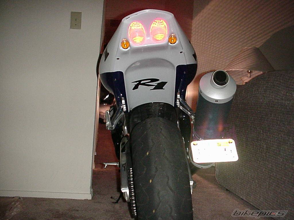 2001 YAMAHA YZF R1 | Picture 1899 motorcycle photo