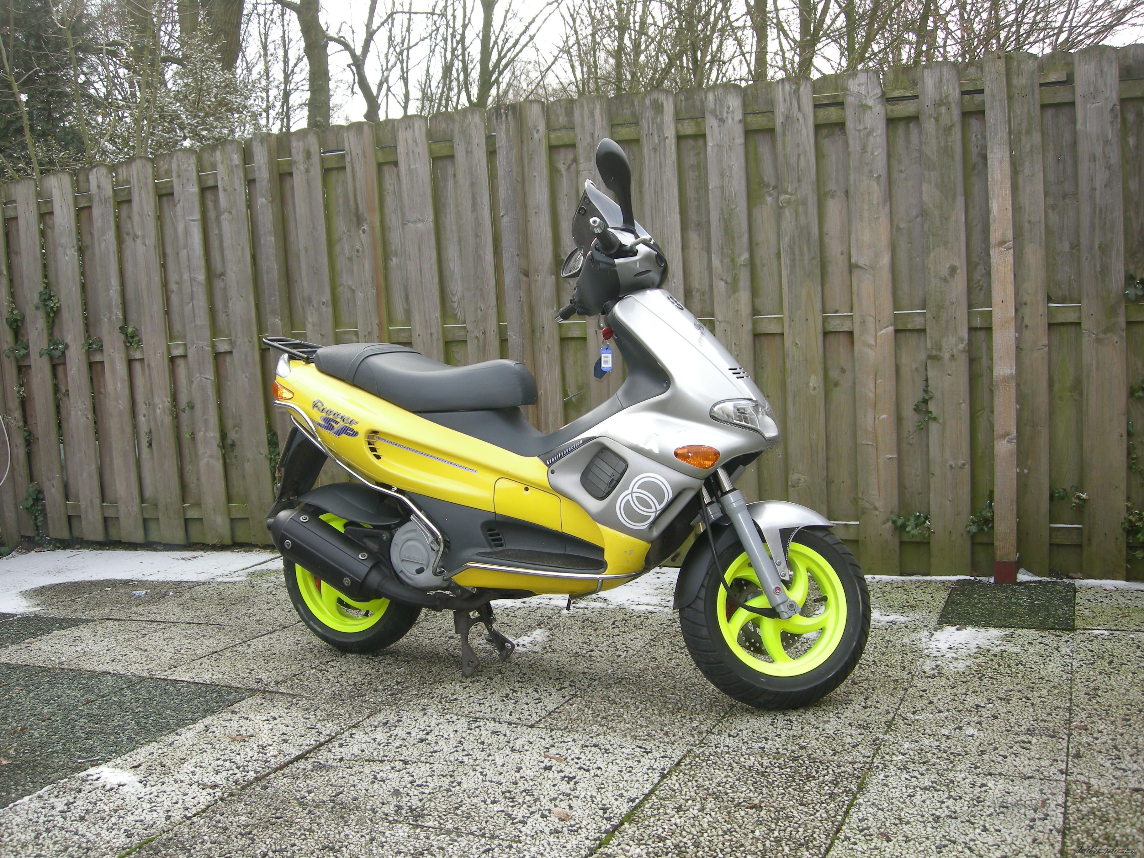 2009 GILERA RUNNER 180 SP | Picture 1899235 motorcycle photo