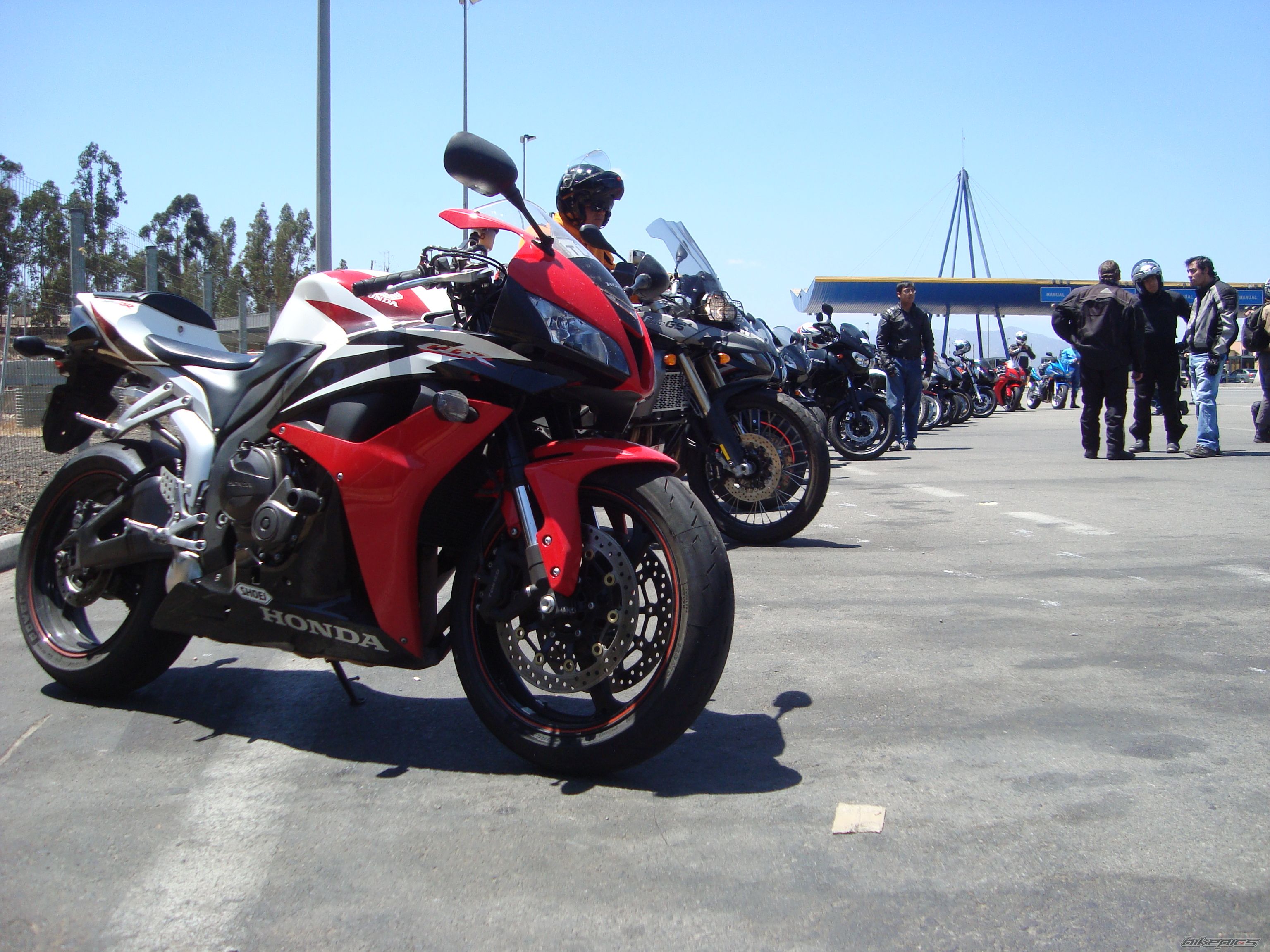 2008 HONDA CBR 600 RR | Picture 1899600 motorcycle photo