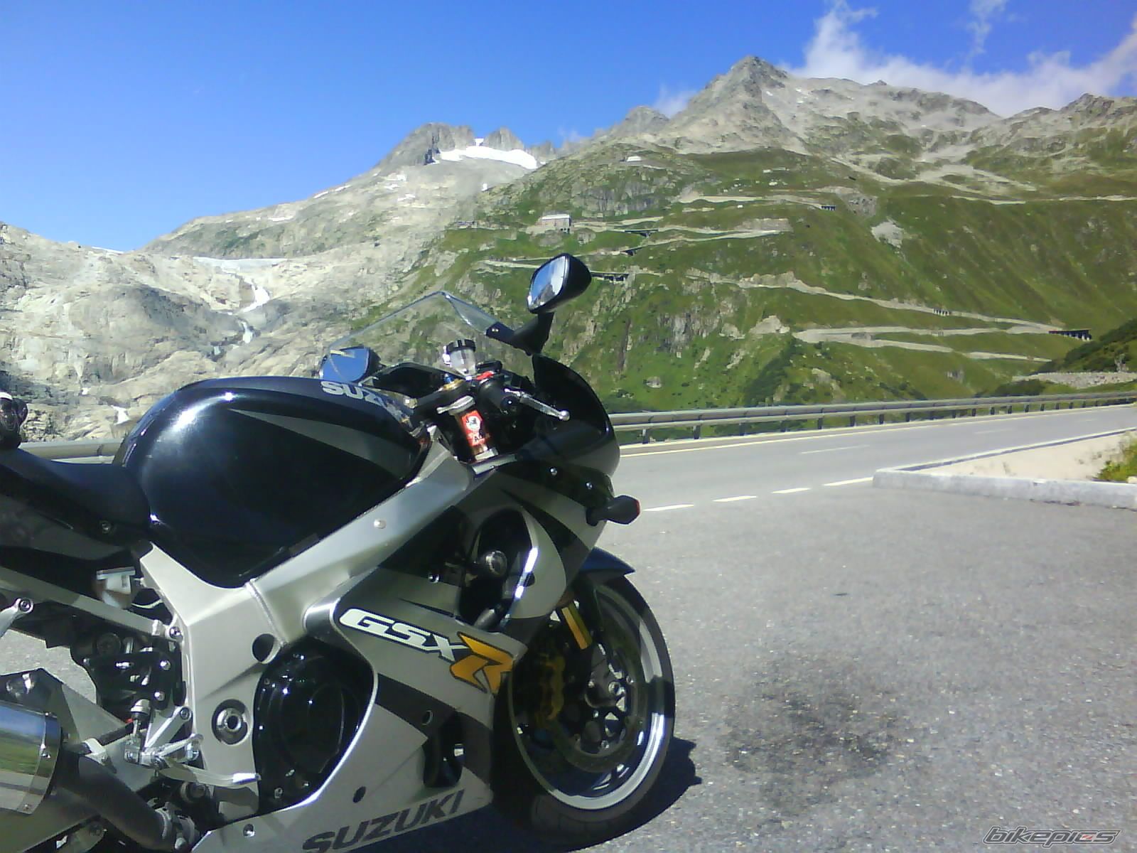 2001 SUZUKI GSX R 1000 | Picture 1900546 motorcycle photo