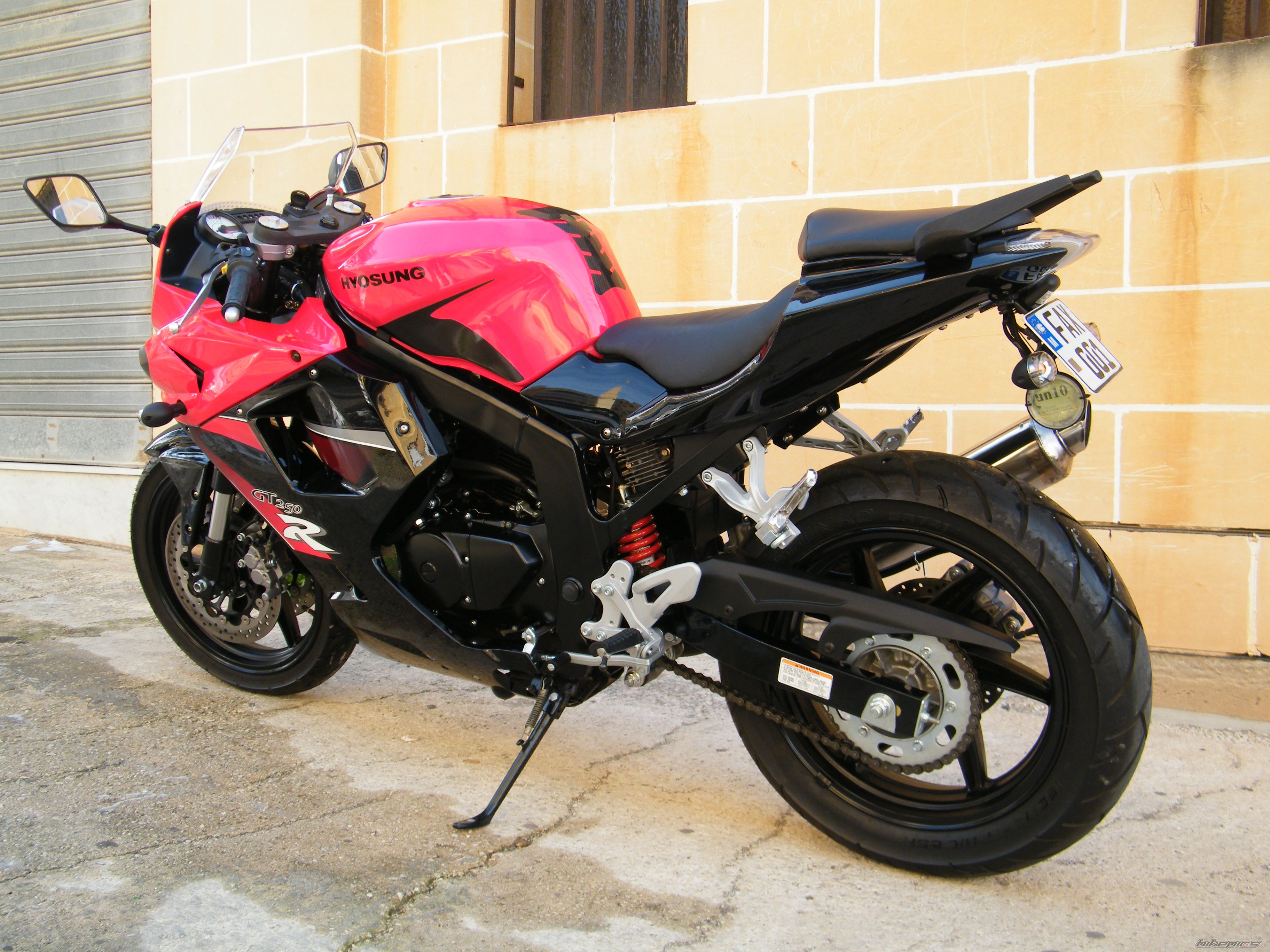 2010 HYOSUNG GT 250 R COMET | Picture 1903371 motorcycle photo