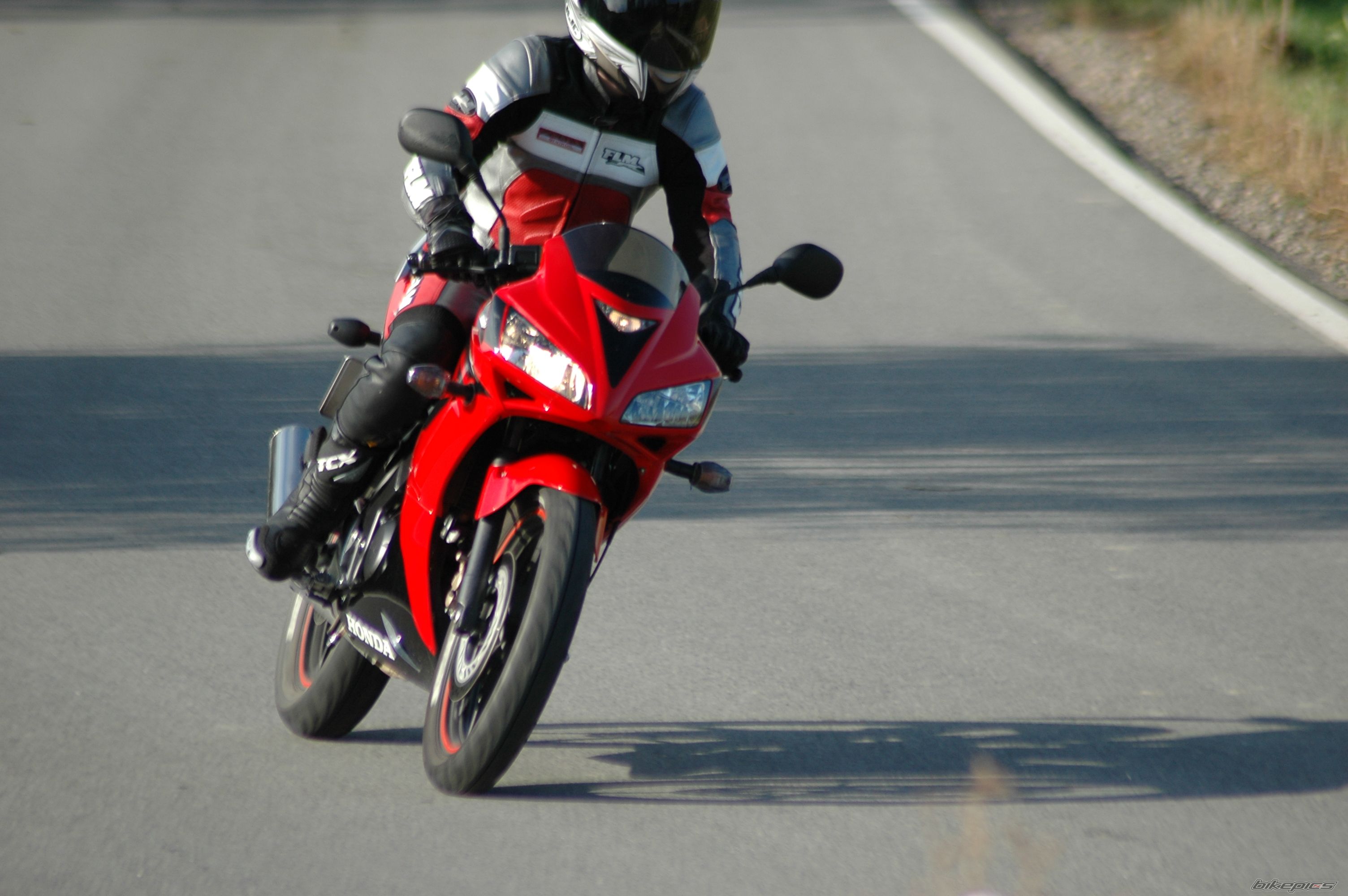 2007 HONDA CBR 125 | Picture 1906378 motorcycle photo
