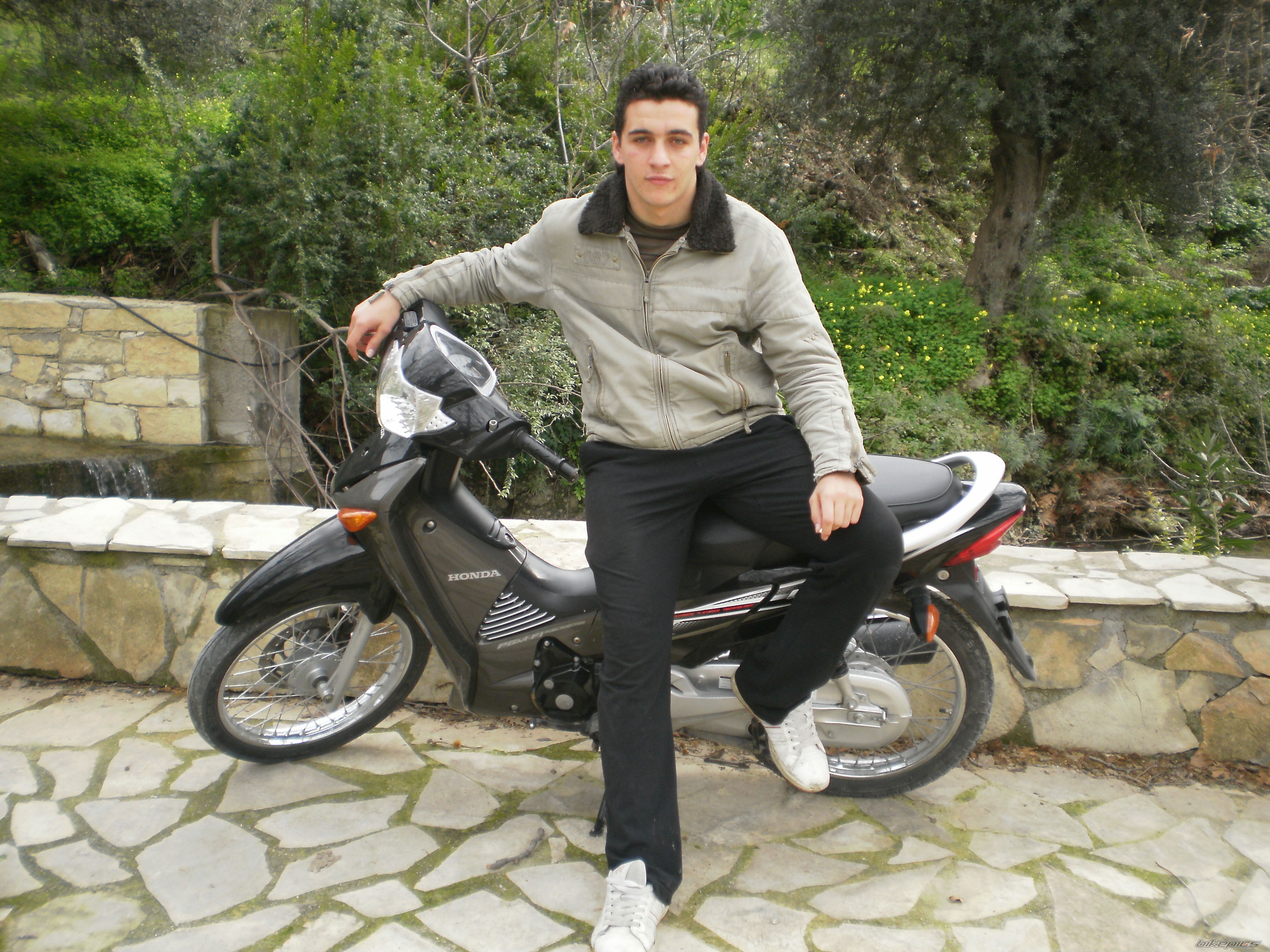 2009 HONDA INNOVA 125 | Picture 1907179 motorcycle photo