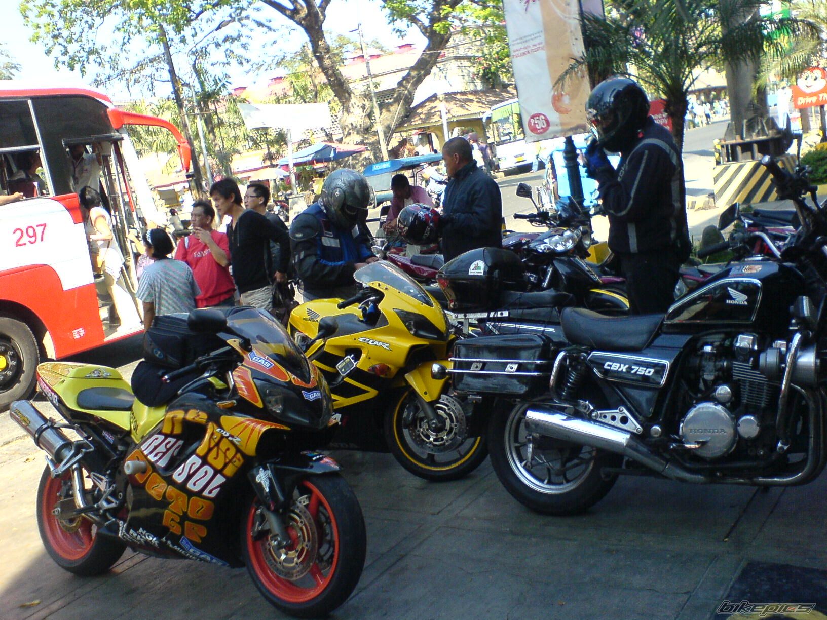 2004 HONDA CBR 600 FS | Picture 1907825 motorcycle photo
