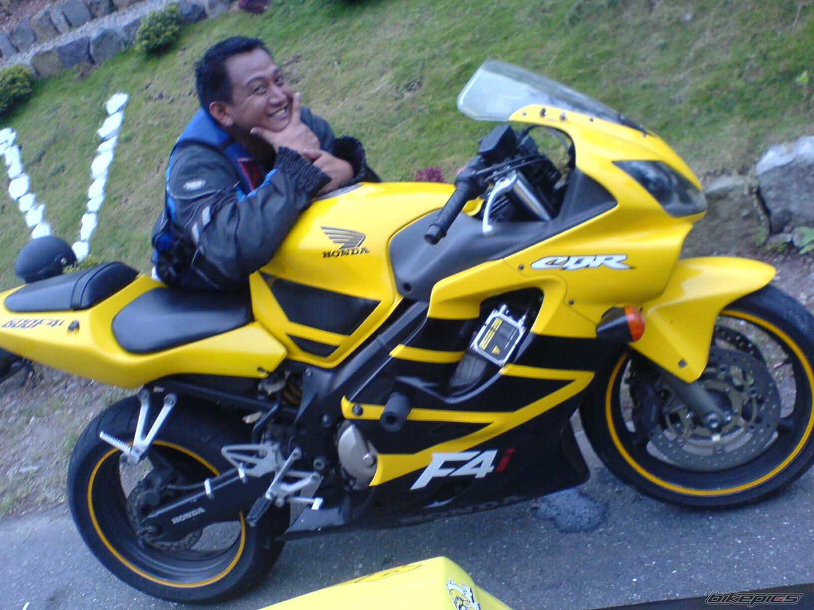 2004 HONDA CBR 600 FS | Picture 1907833 motorcycle photo