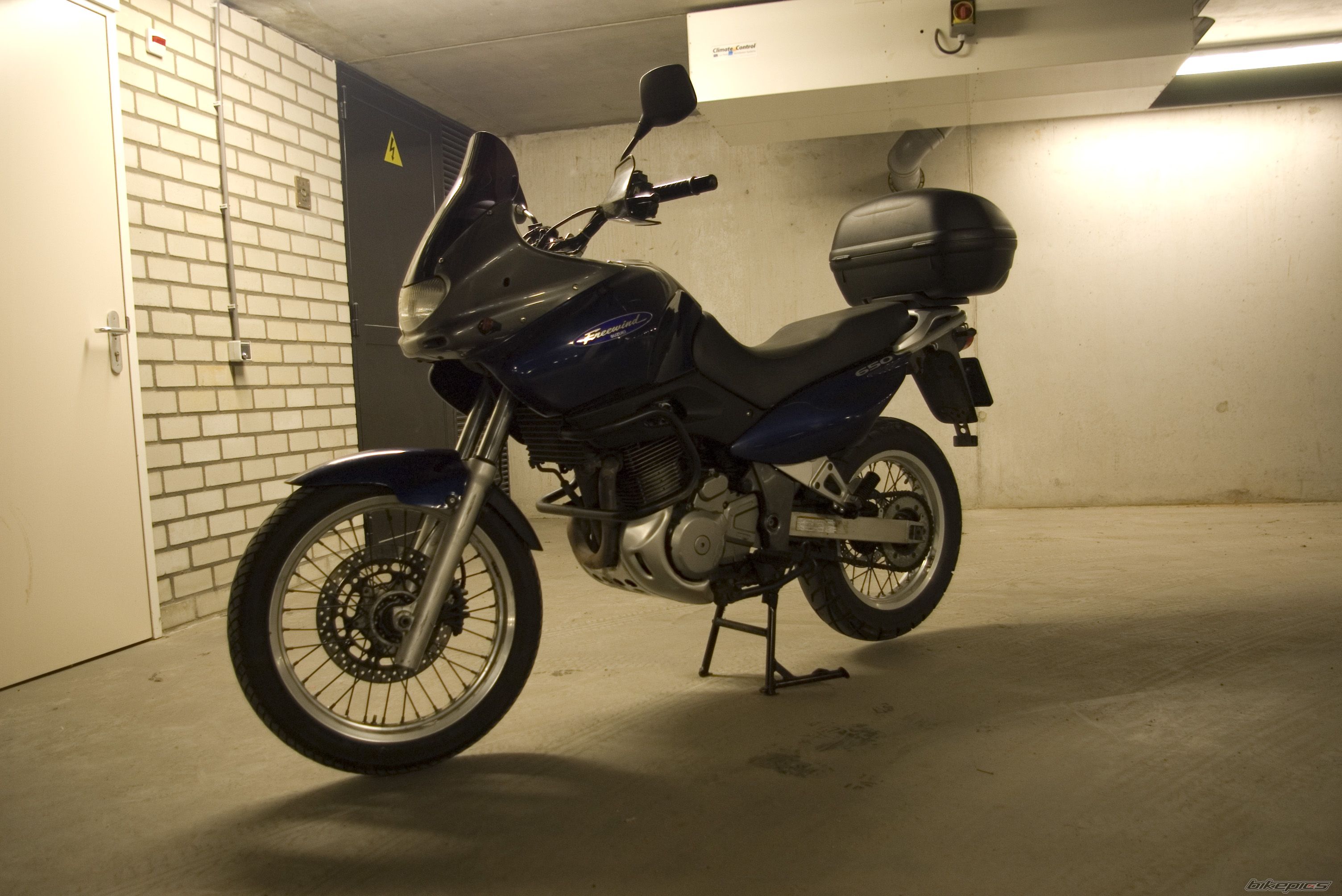 1999 SUZUKI XF 650 | Picture 1908131 motorcycle photo