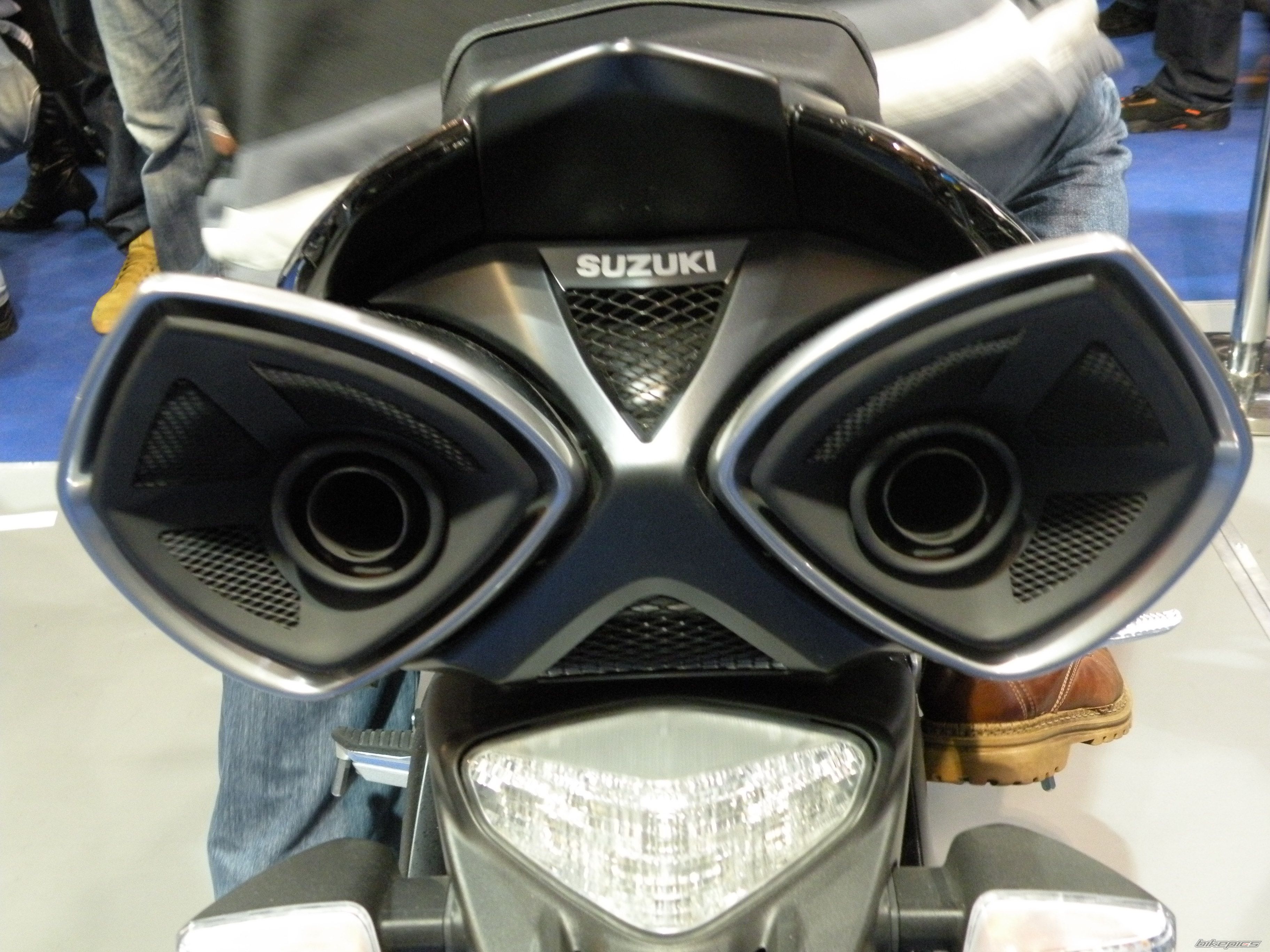 2010 SUZUKI B KING | Picture 1908521 motorcycle photo