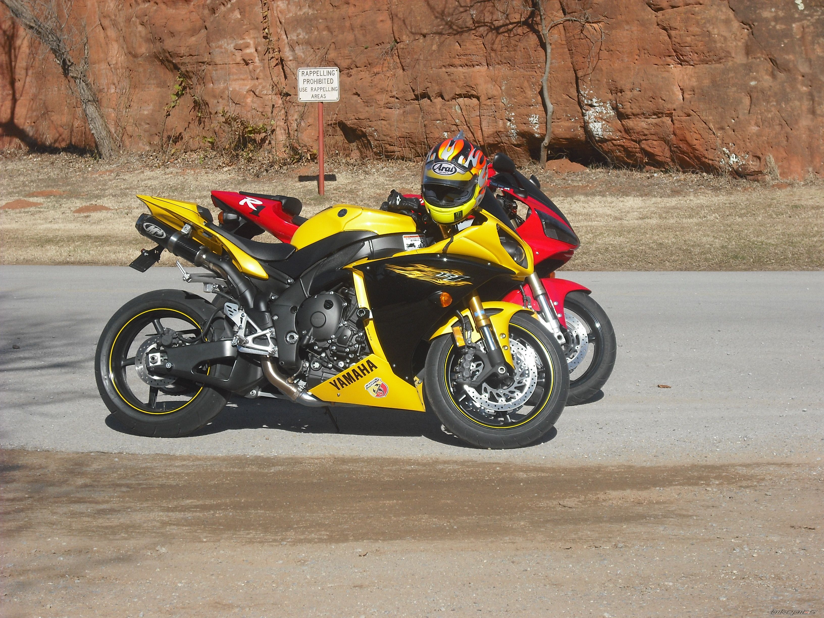2009 YAMAHA YZF R1 | Picture 1908736 motorcycle photo