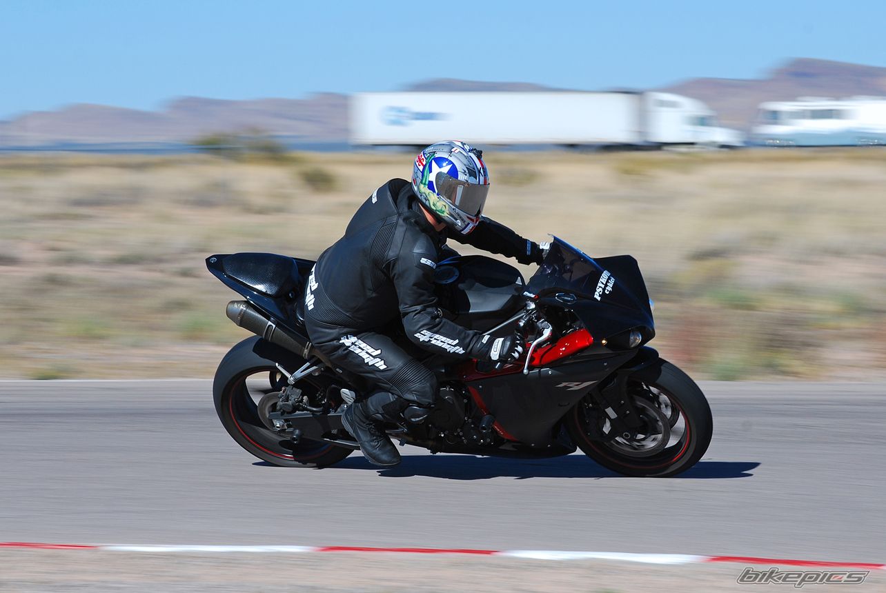 2009 YAMAHA YZF R1 | Picture 1912079 motorcycle photo