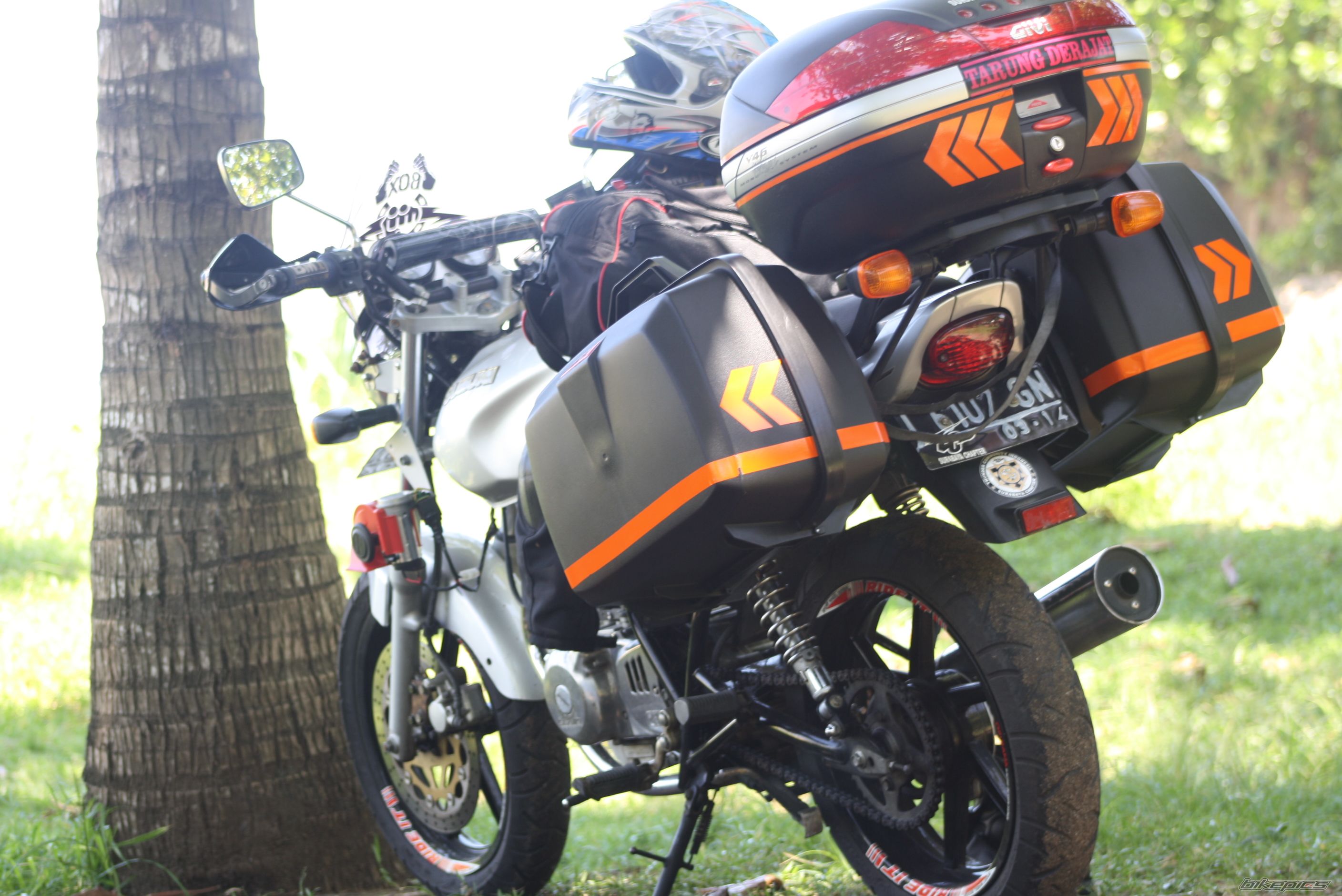 2000 SUZUKI GS 250 | Picture 1914739 motorcycle photo