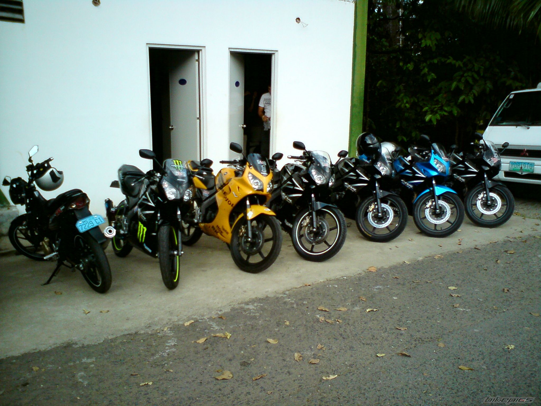 2010 HONDA CBR 150 | Picture 1914833 motorcycle photo