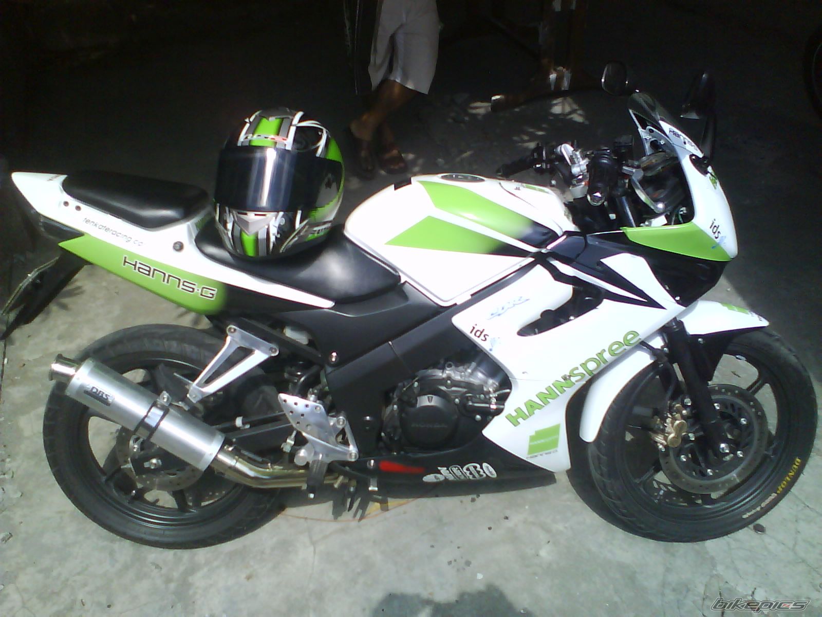 2010 HONDA CBR 150 | Picture 1914835 motorcycle photo