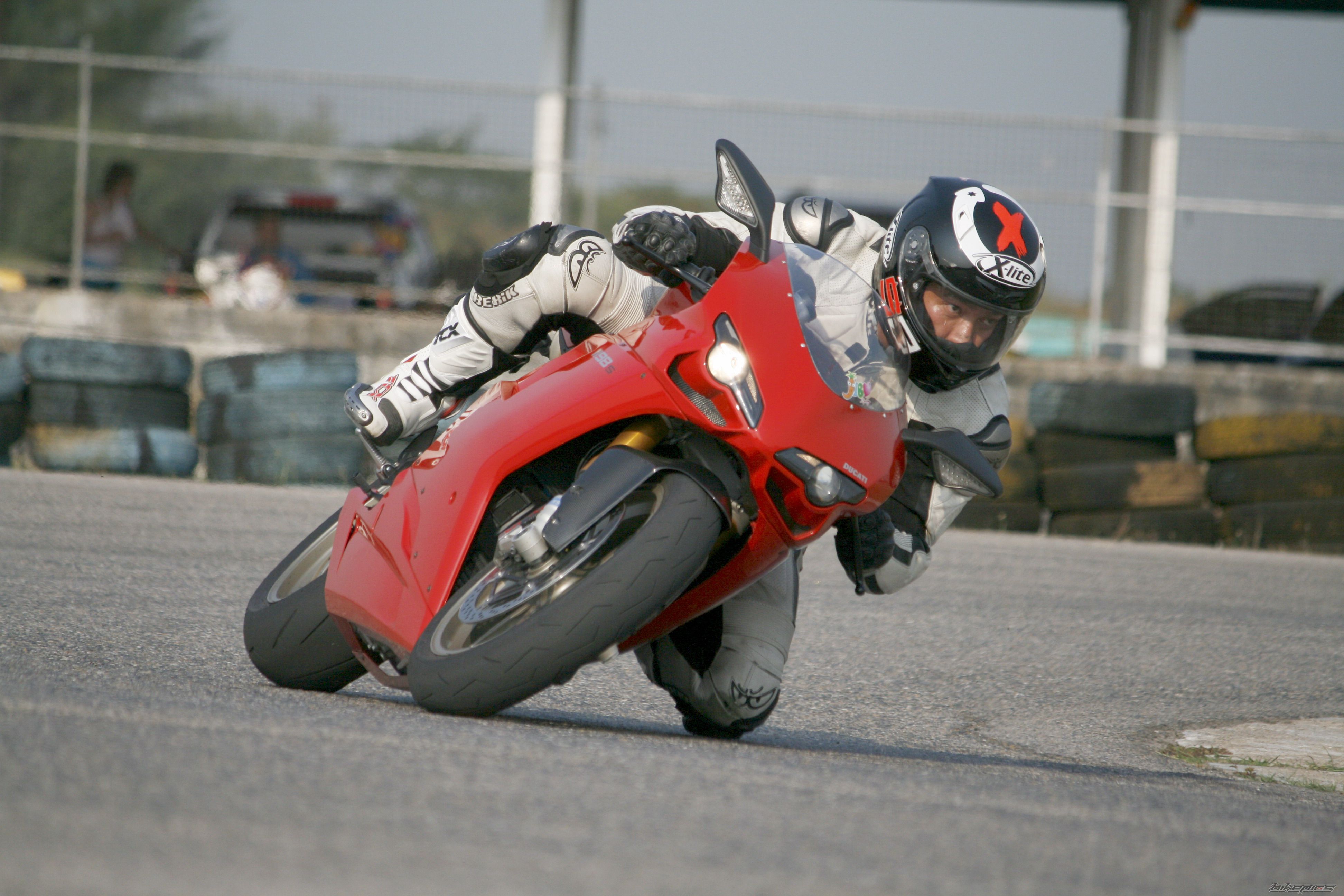 2010 DUCATI 1098S | Picture 1916383 motorcycle photo