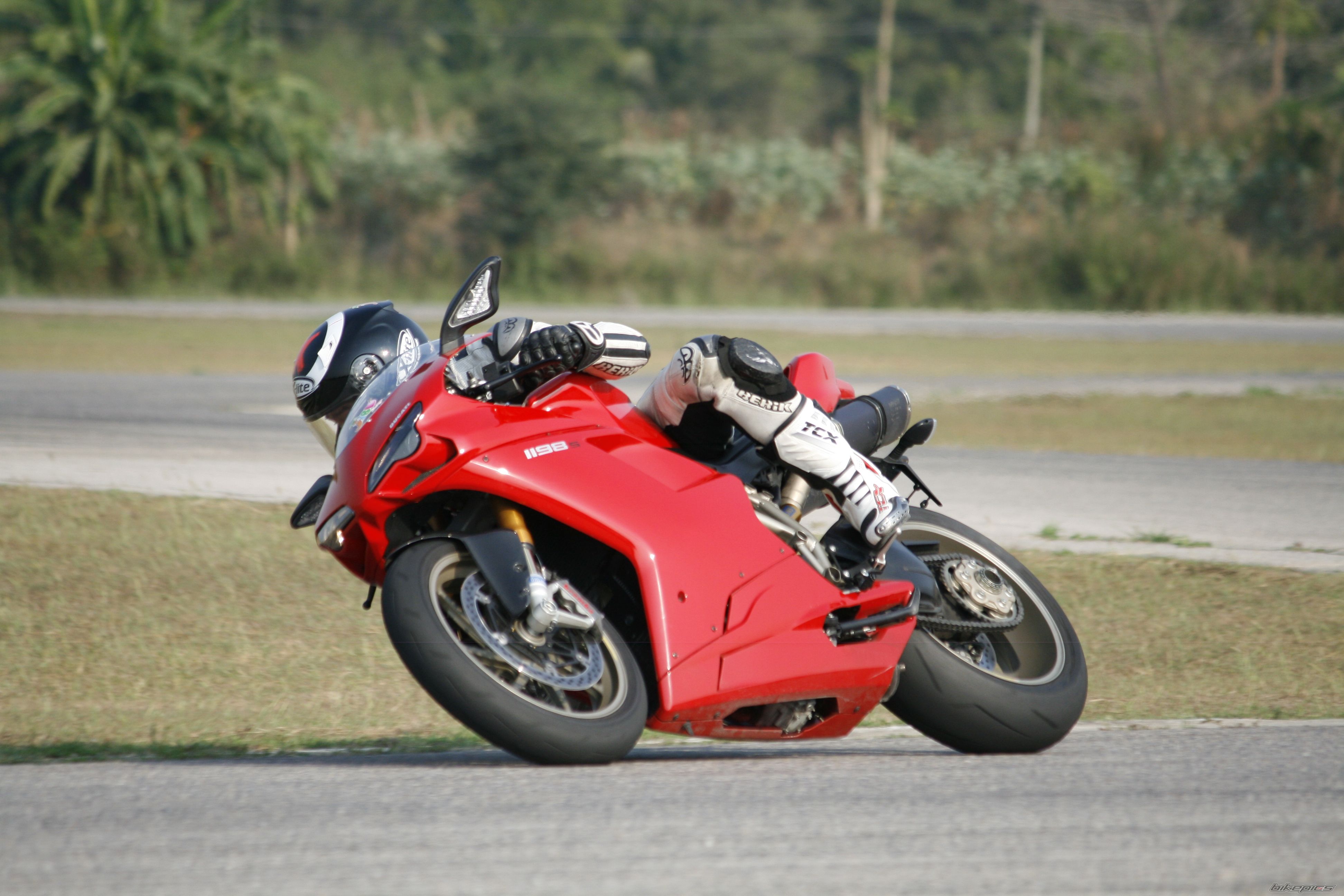 2010 DUCATI 1098S | Picture 1916395 motorcycle photo