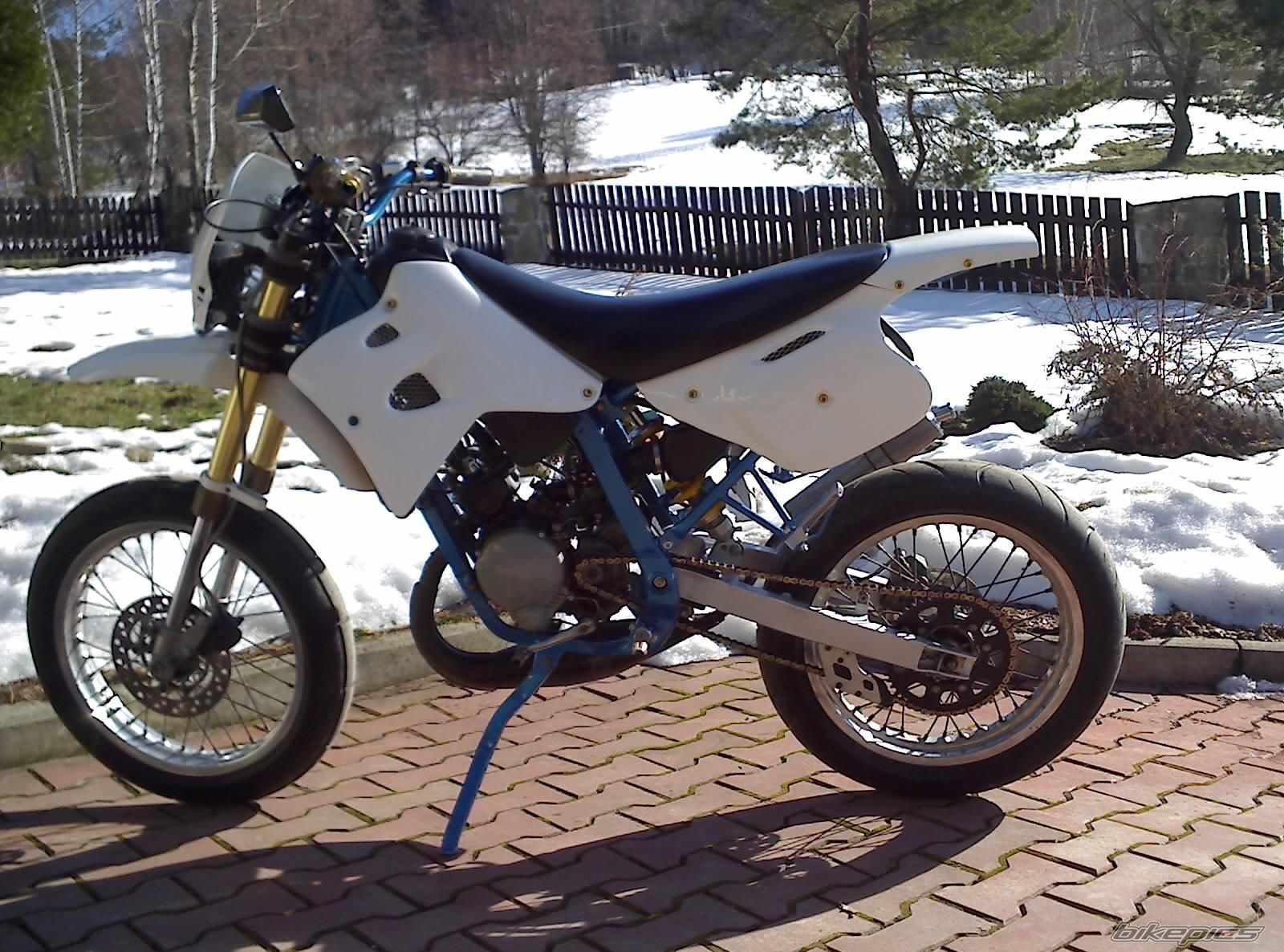 2005 PEUGEOT XP6 SUPER MOTARD | Picture 1918084 motorcycle photo