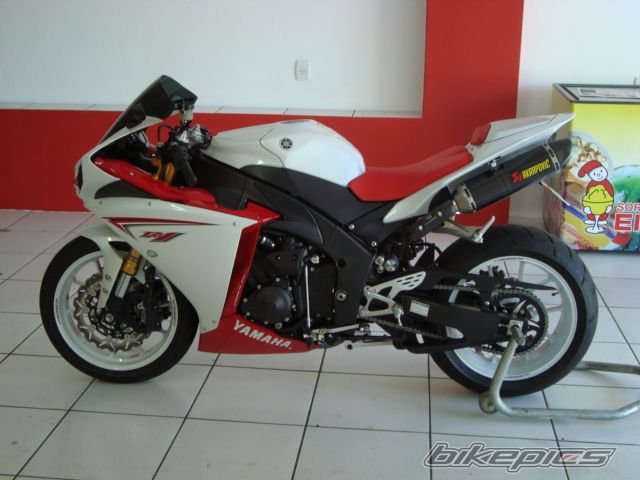 2009 YAMAHA YZF R1 | Picture 1918345 motorcycle photo