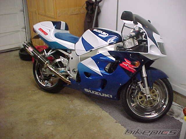 1998 SUZUKI GSX R 750 | Picture 19209 motorcycle photo