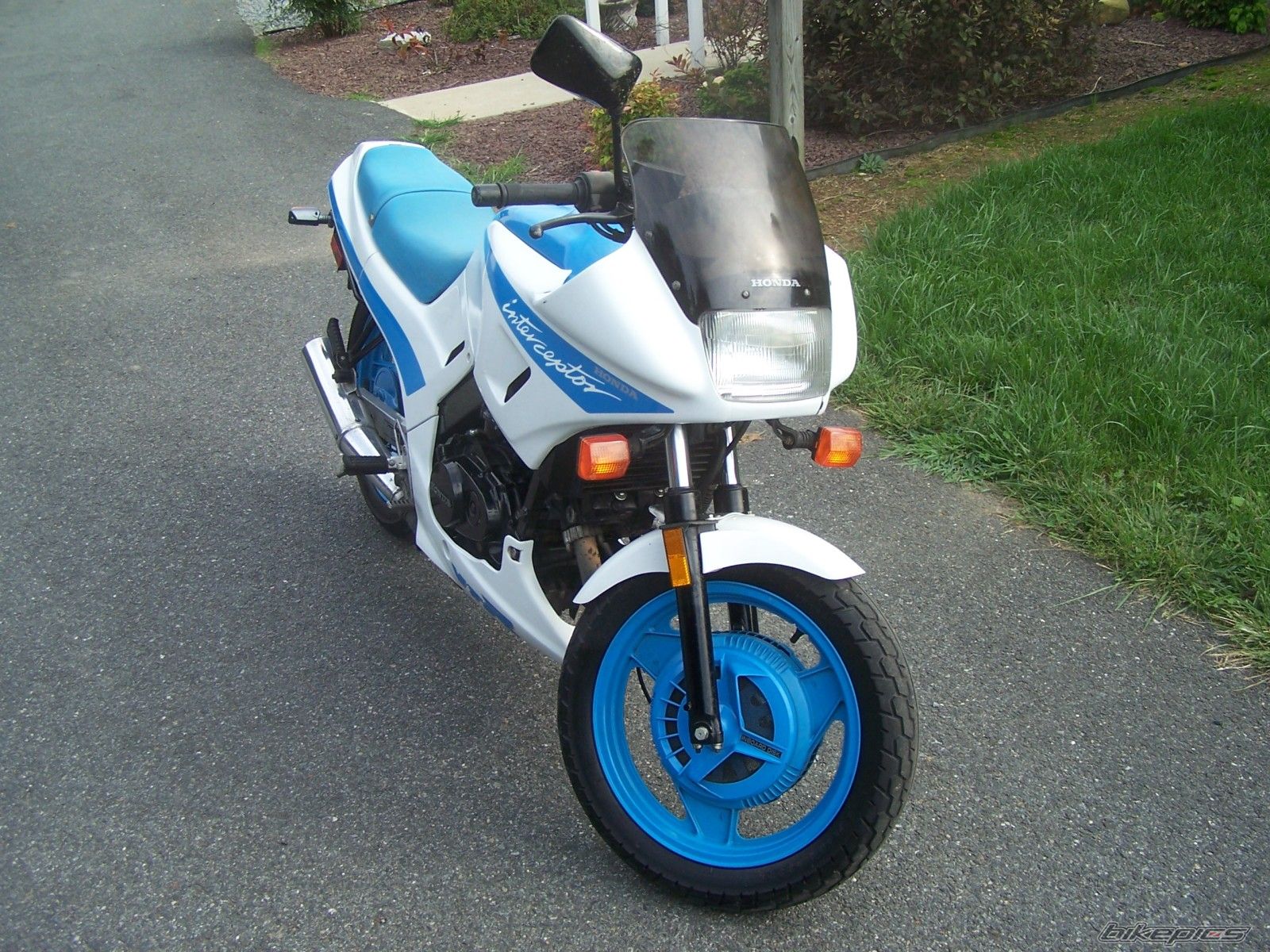 1988 HONDA VTR 250 | Picture 1929295 motorcycle photo
