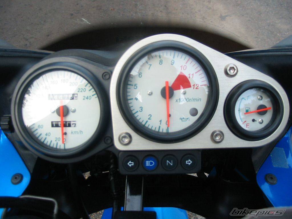 2002 KAWASAKI ZR 7 | Picture 193337 motorcycle photo