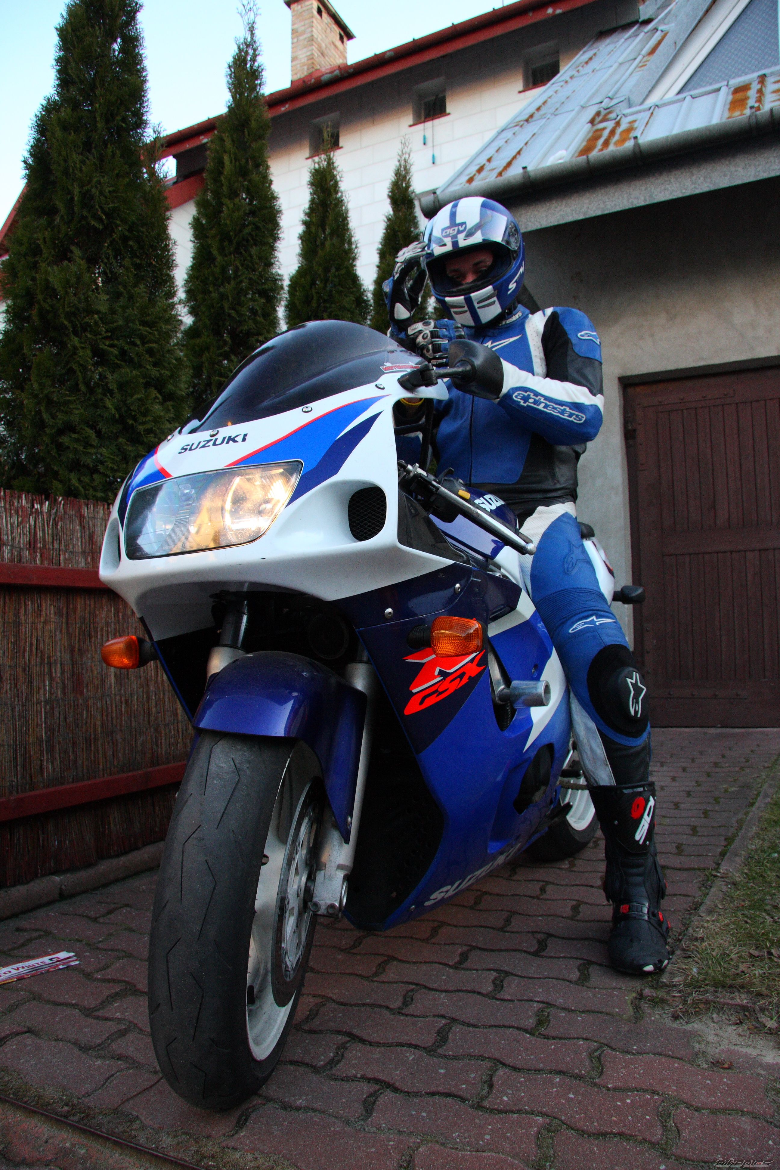 2000 SUZUKI GSX R 600 | Picture 1934038 motorcycle photo
