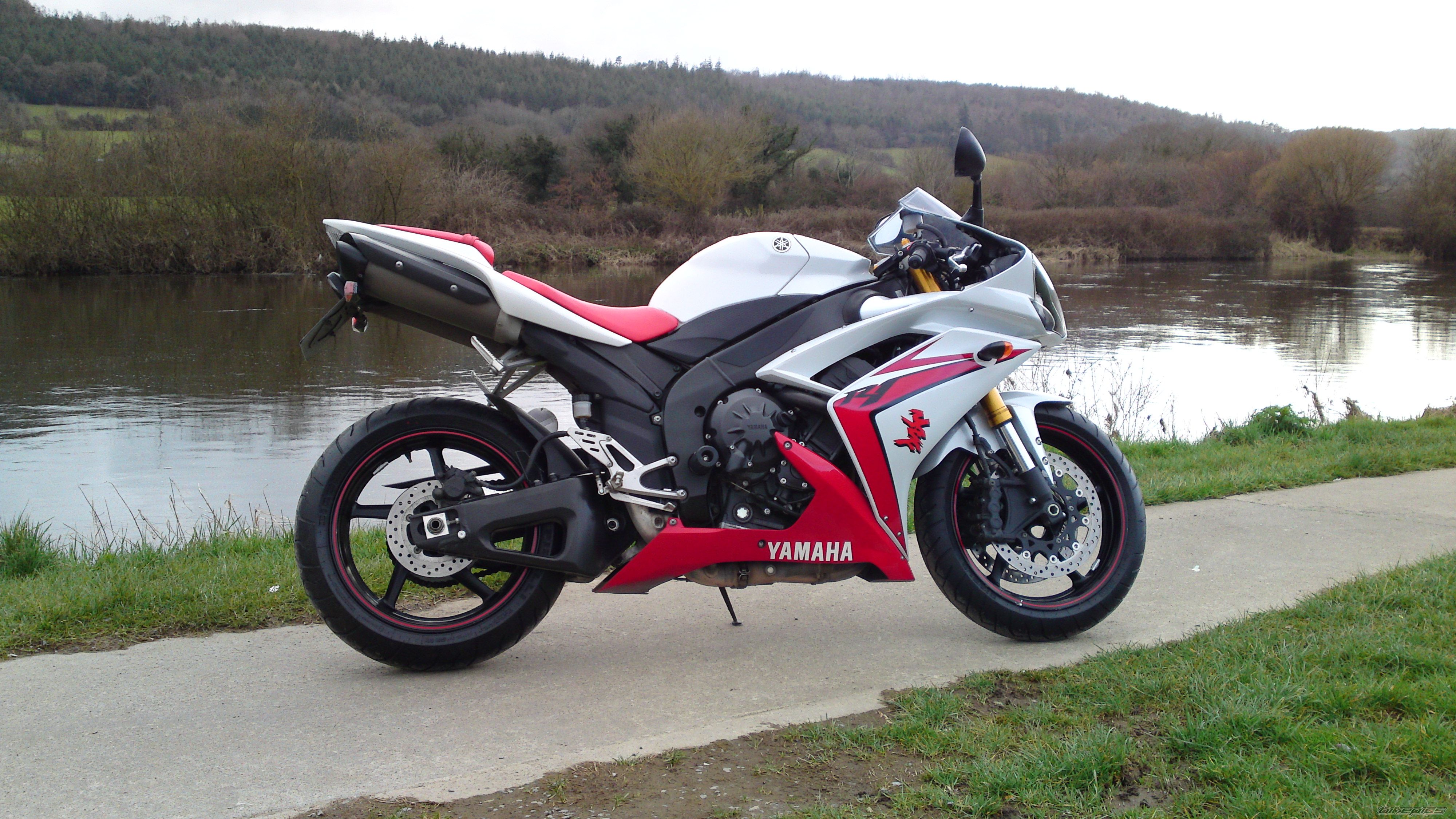 2007 YAMAHA YZF R1 | Picture 1935619 motorcycle photo