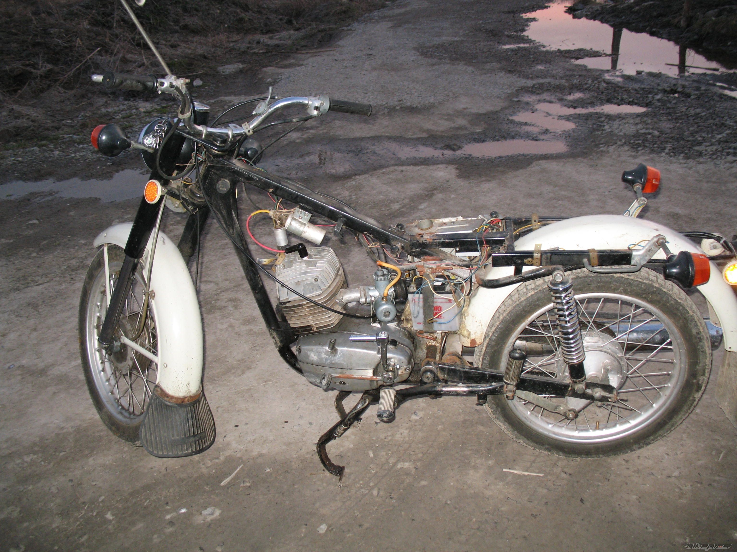 1982 WSK 175 KOBUZ | Picture 1935622 motorcycle photo