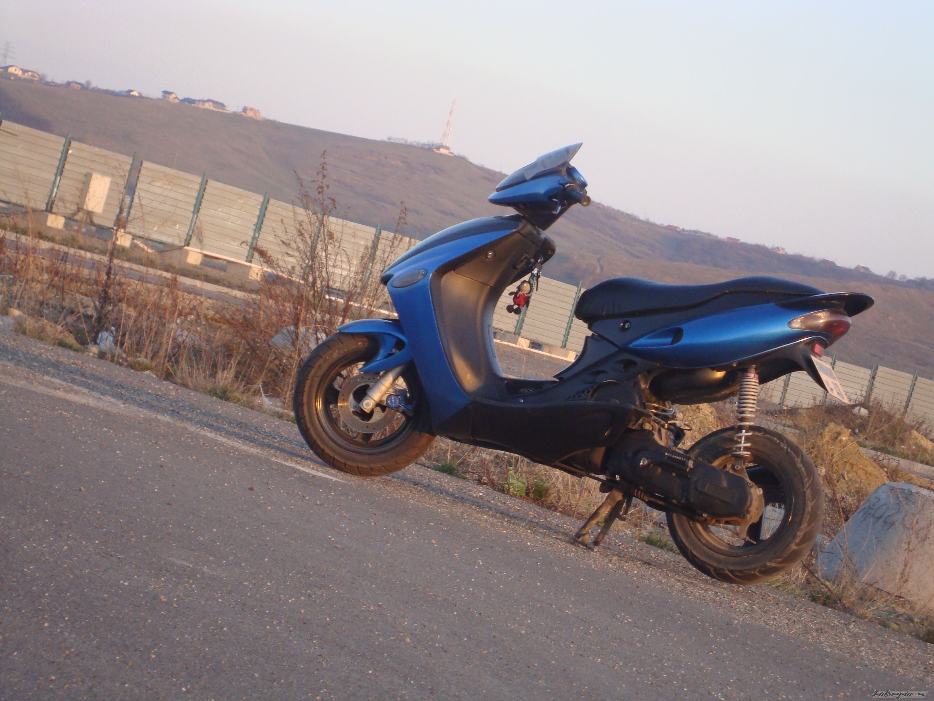 2000 MALAGUTI FIREFOX 50 F15 | Picture 1935756 motorcycle photo