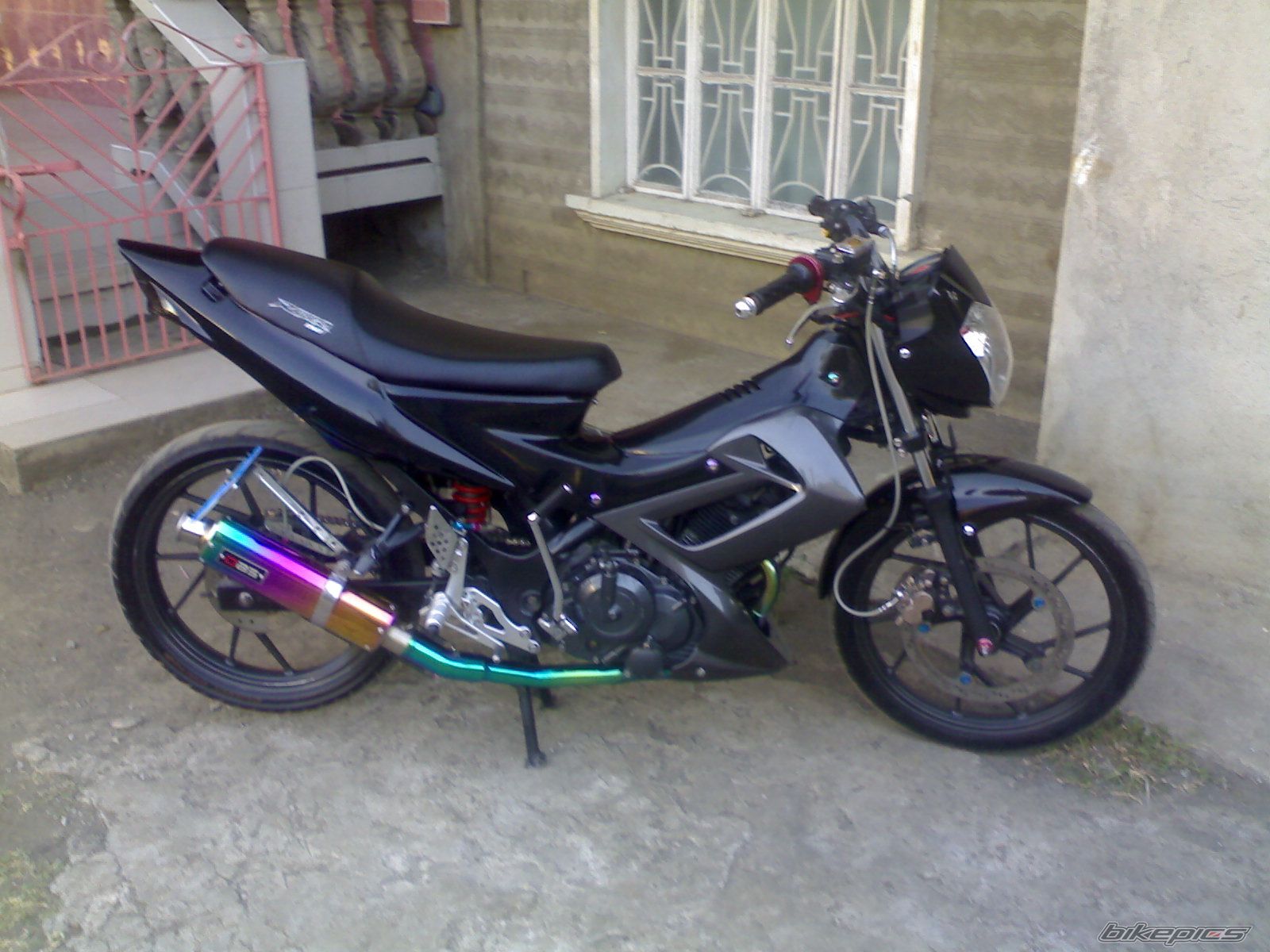 2010 SUZUKI SUZUKI 150 | Picture 1936803 motorcycle photo