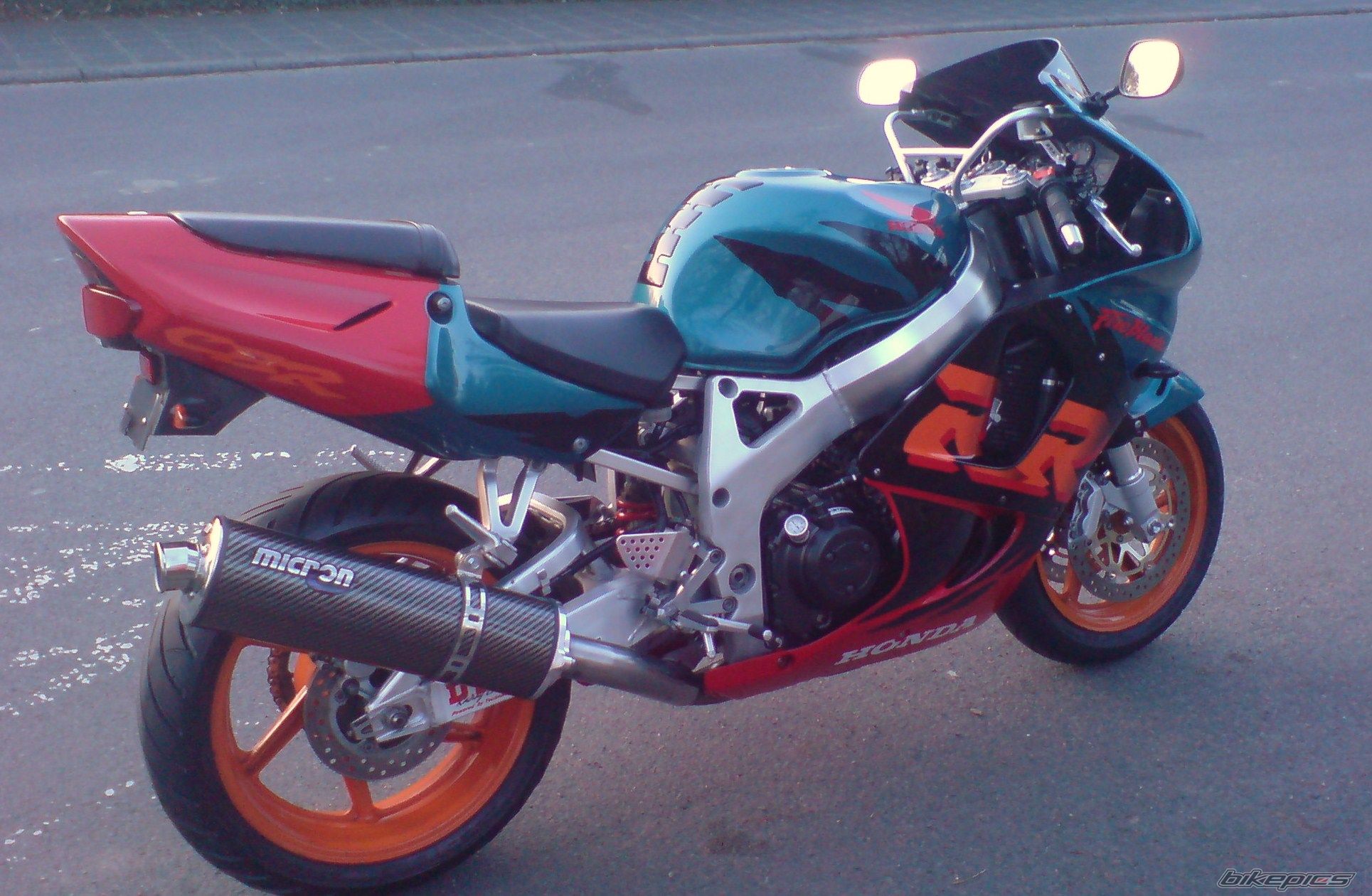 1999 HONDA CBR 900 | Picture 1937770 motorcycle photo