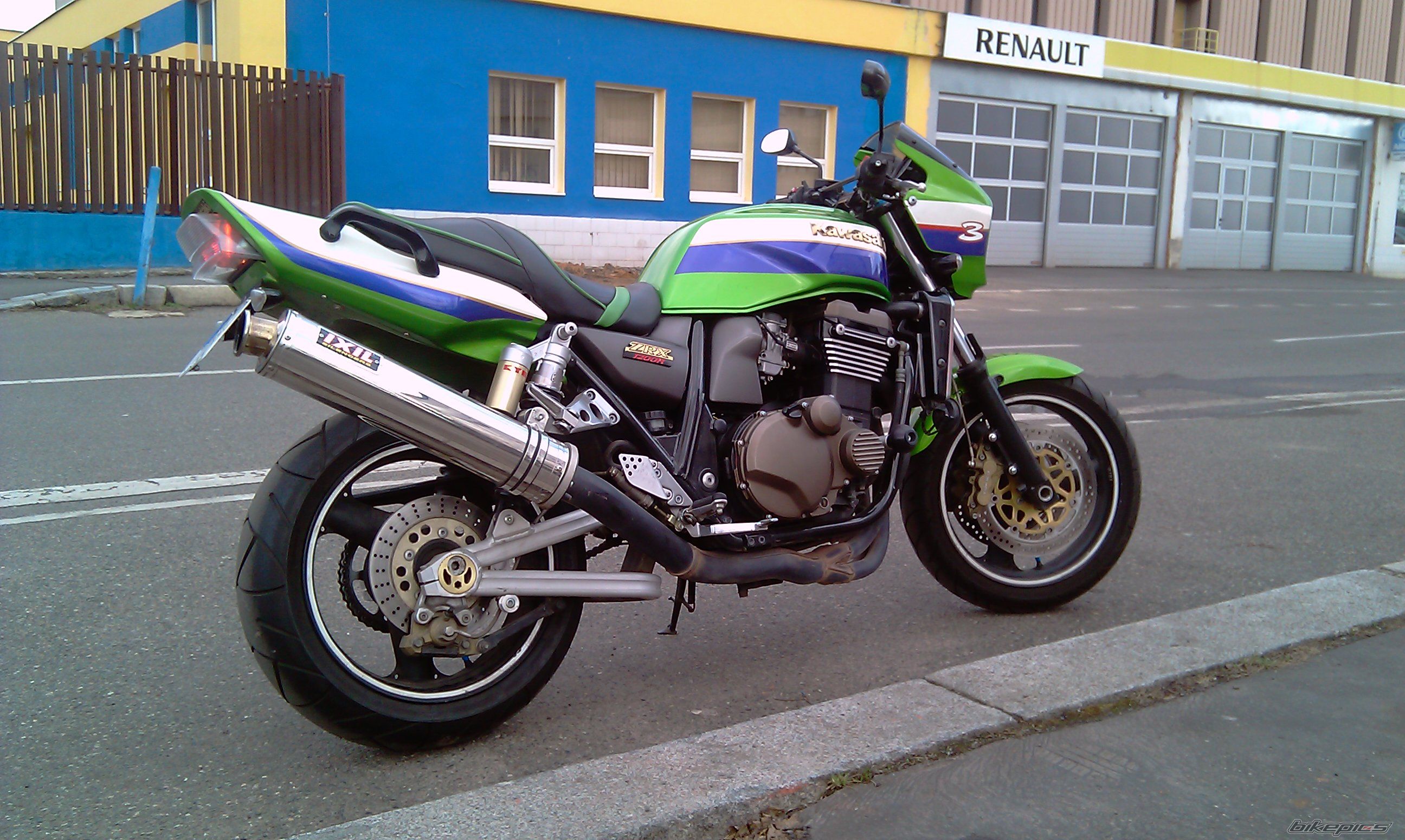 2001 KAWASAKI ZRX 1200R | Picture 1938127 motorcycle photo