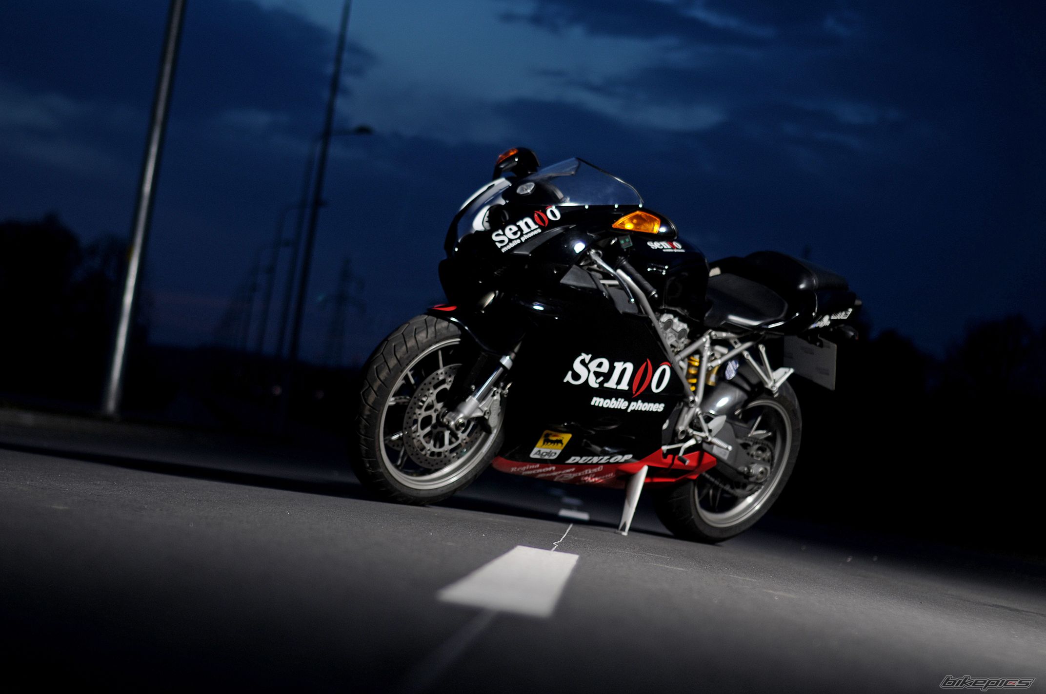 2004 DUCATI 749 | Picture 1939599 motorcycle photo