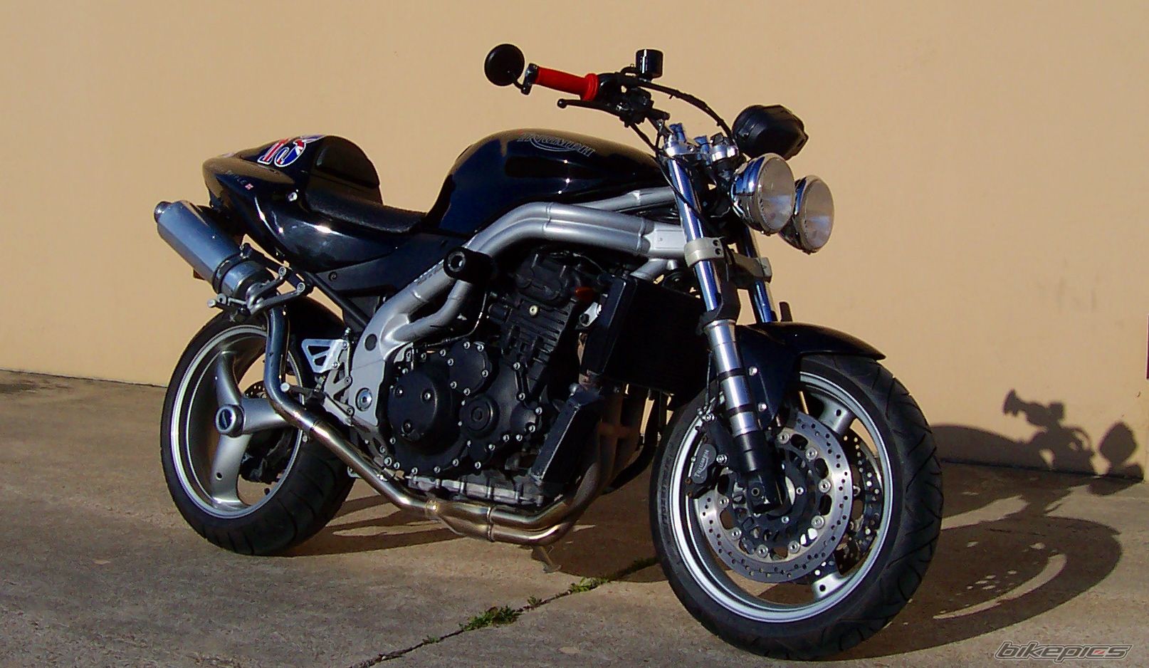 2002 TRIUMPH SPEED TRIPLE | Picture 1942731 motorcycle photo