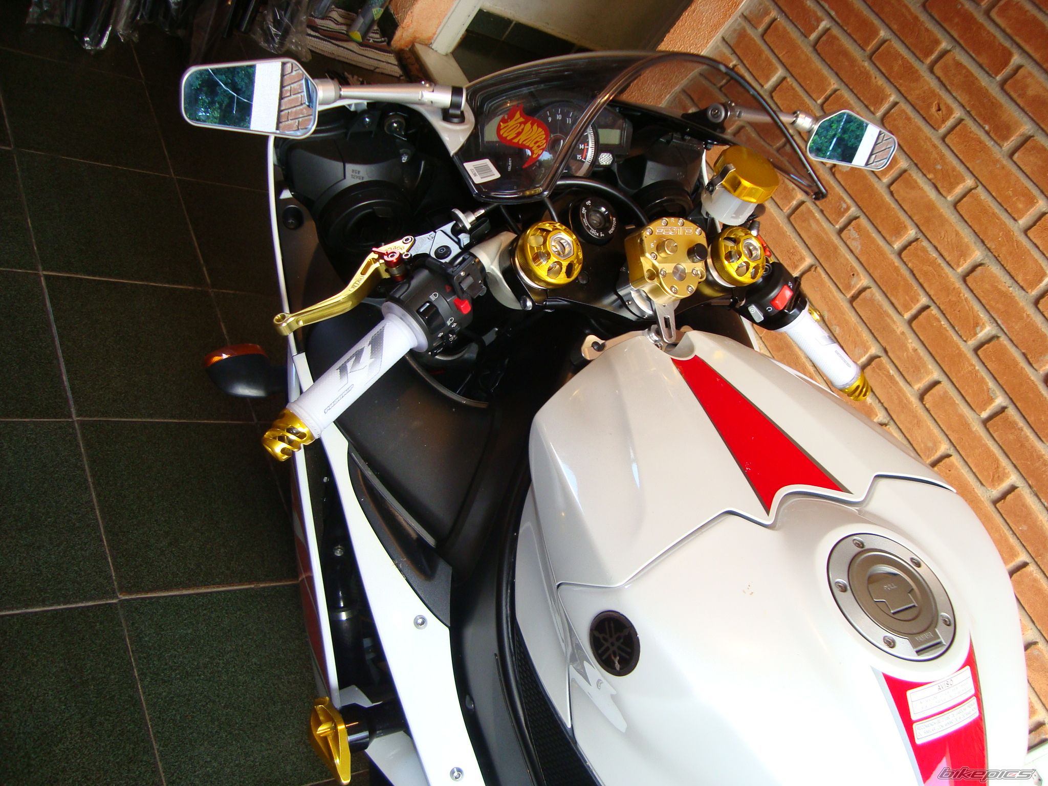 2008 YAMAHA YZF R1 | Picture 1946274 motorcycle photo