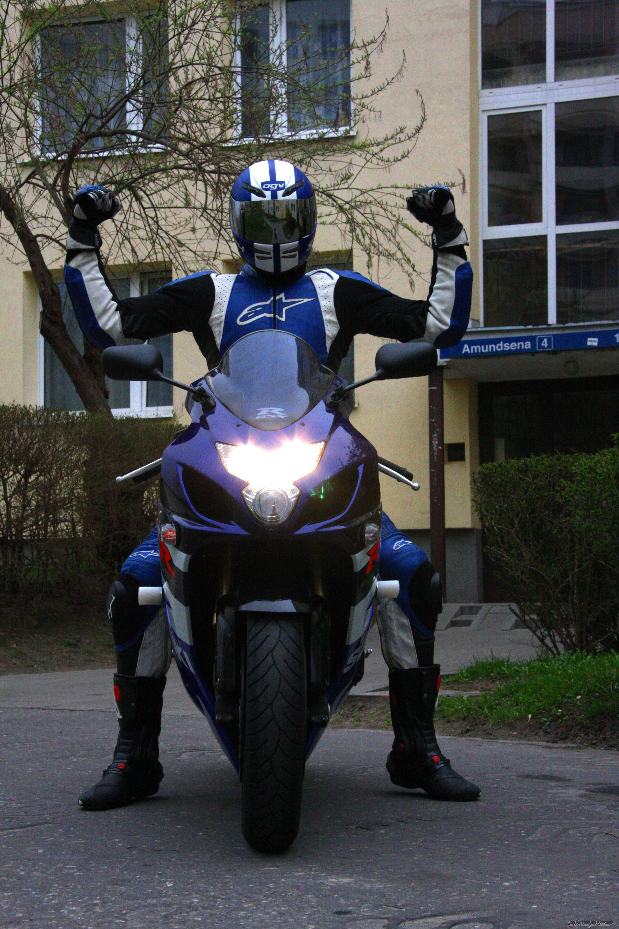 2004 SUZUKI GSX R 600 | Picture 1947498 motorcycle photo